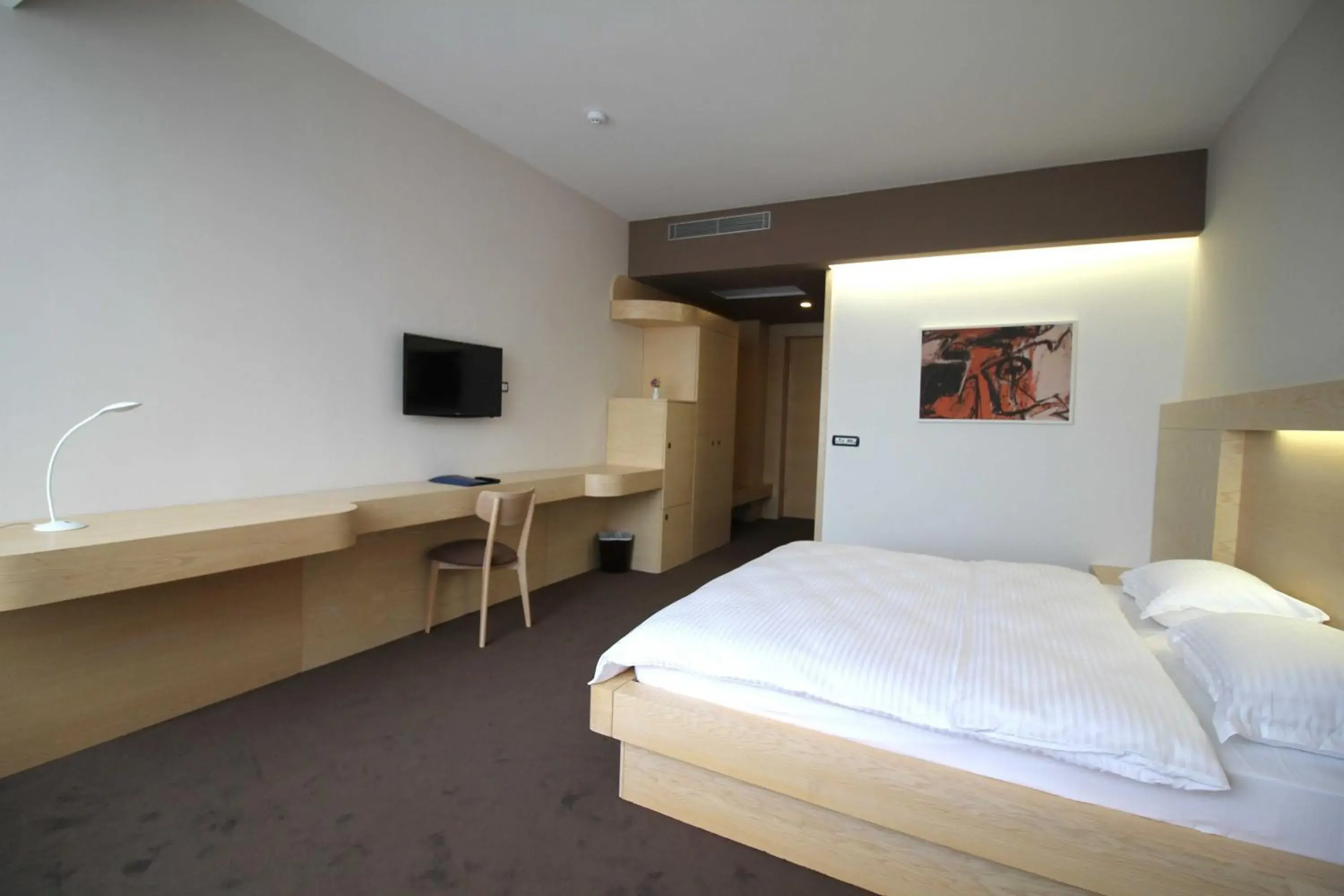 Double Room - single occupancy in Hotel International Prishtina & Spa Double Room - single occupancy in Hotel International Prishtina & Spa