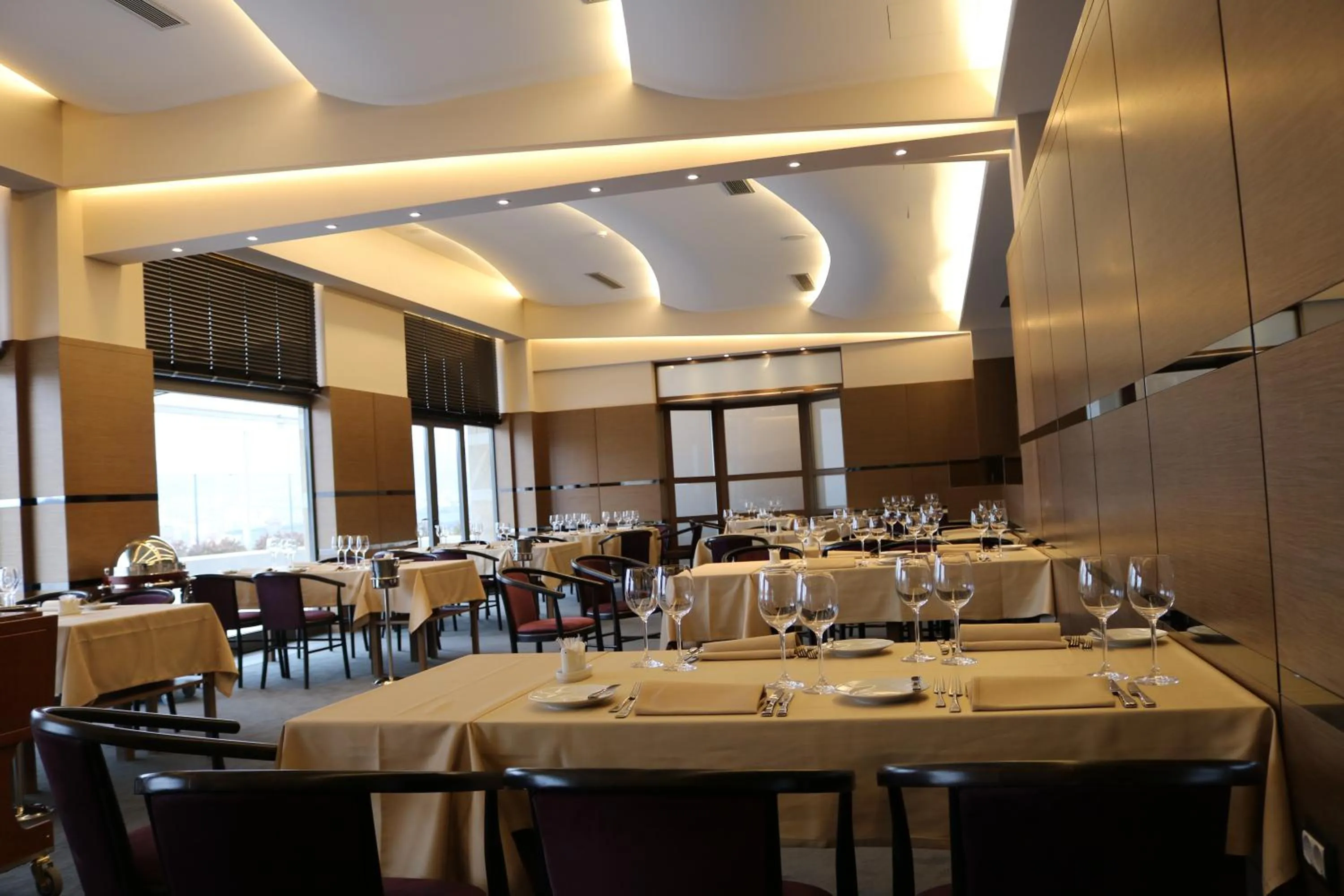 Food and drinks in Hotel International Prishtina & Spa