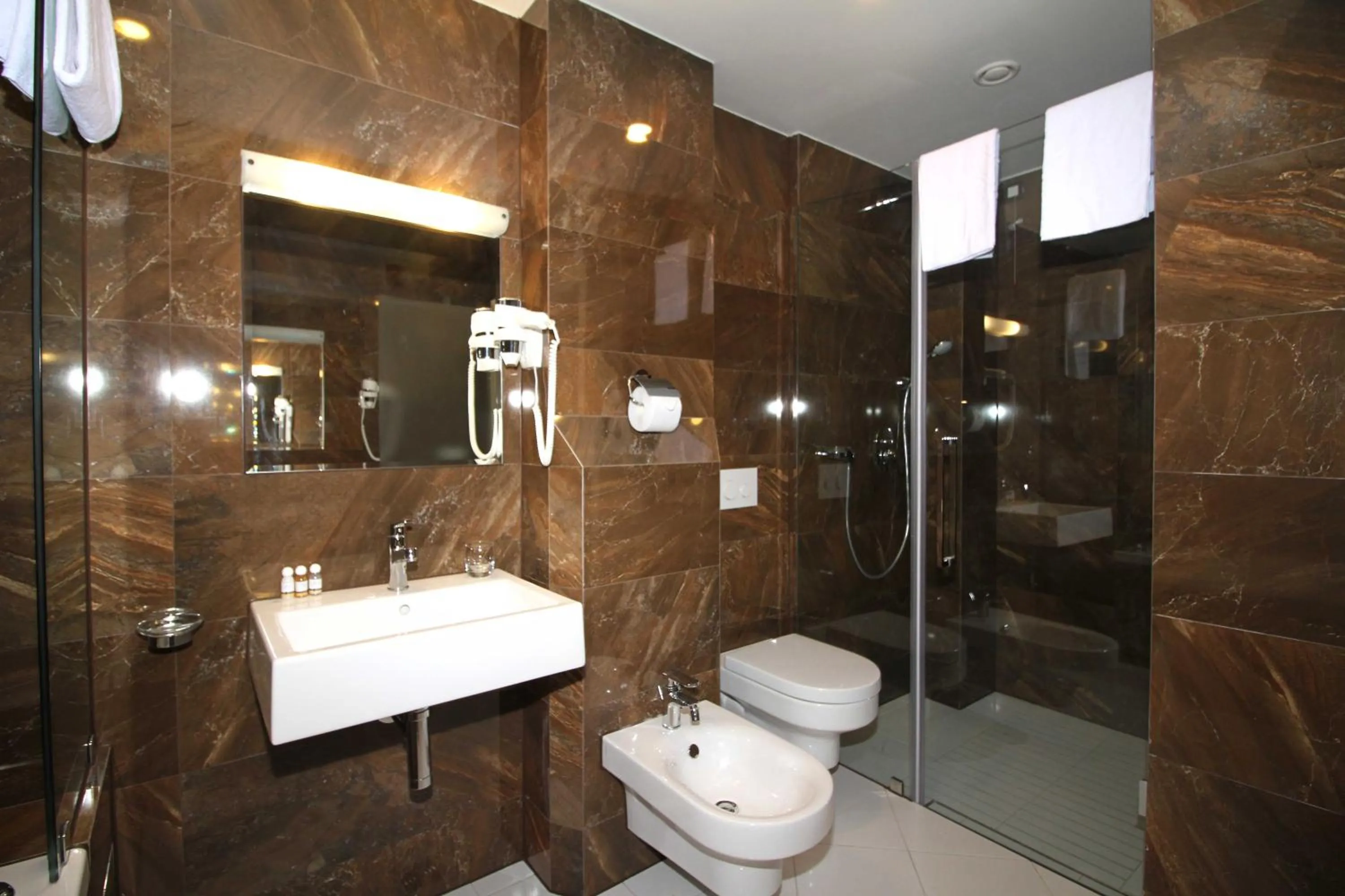 Bathroom in Hotel International Prishtina & Spa