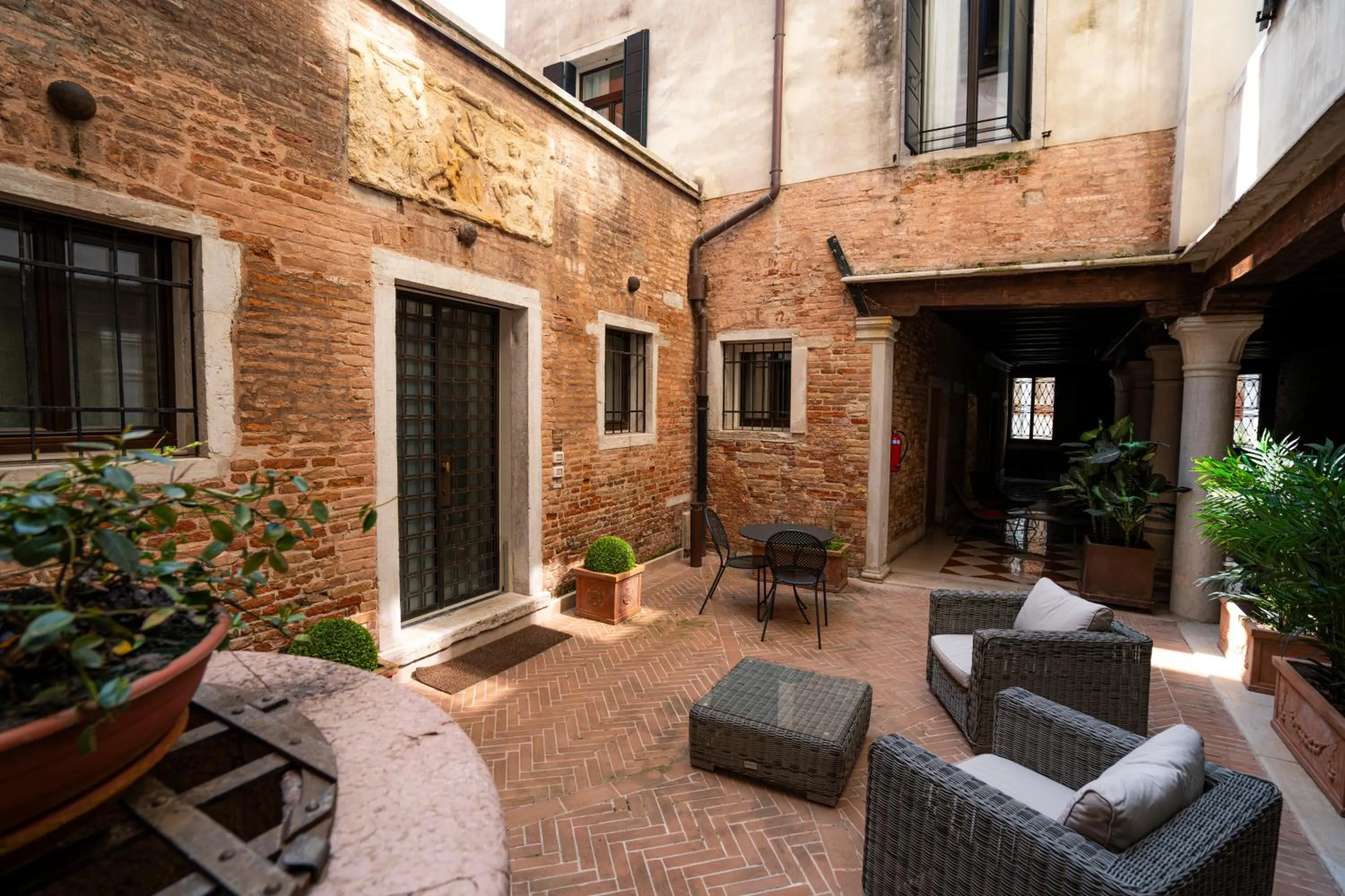 Patio in Palazzo Morosini Degli Spezieri - Lifestyle Apartments