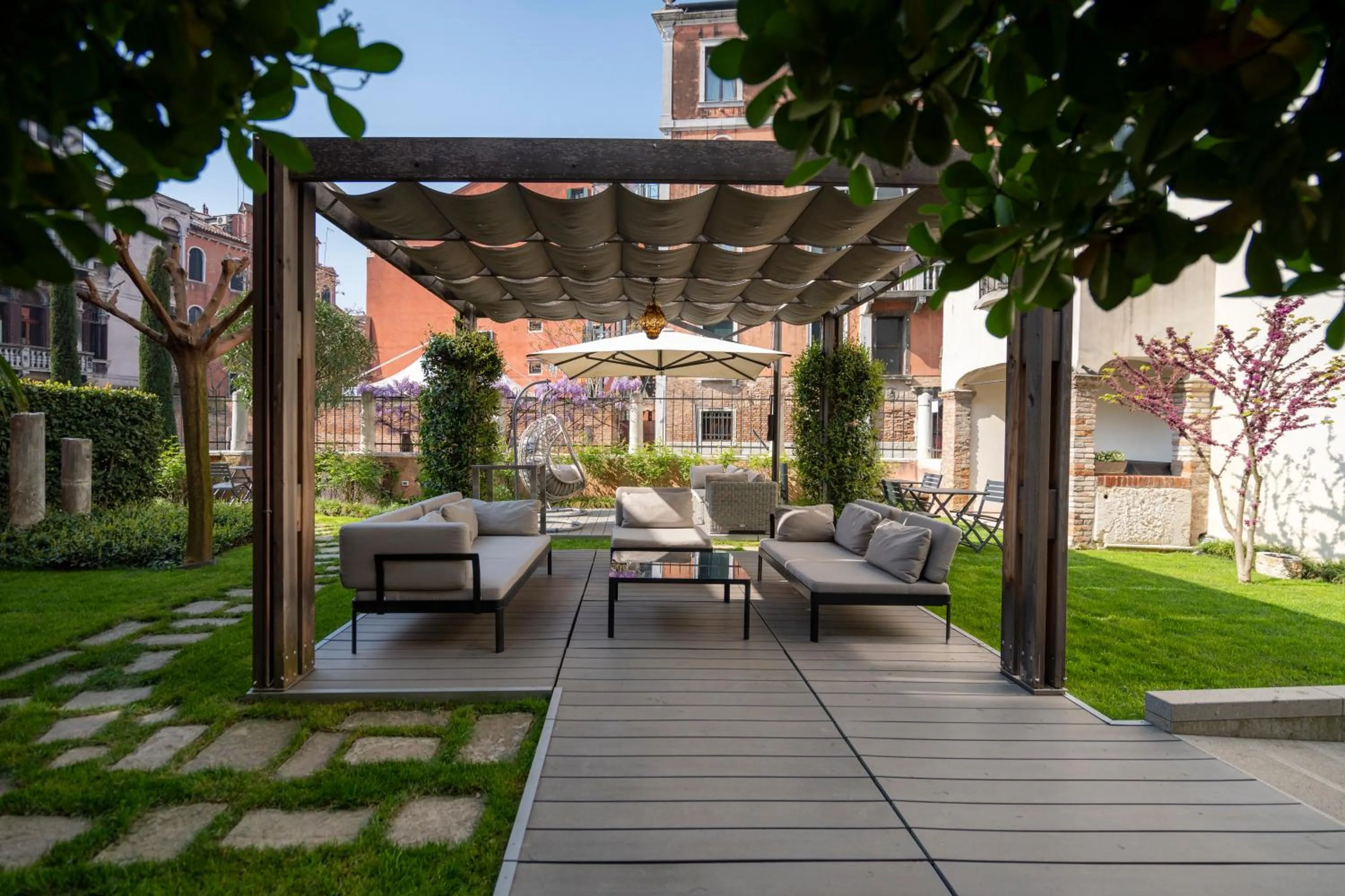 Garden in Palazzo Morosini Degli Spezieri - Lifestyle Apartments