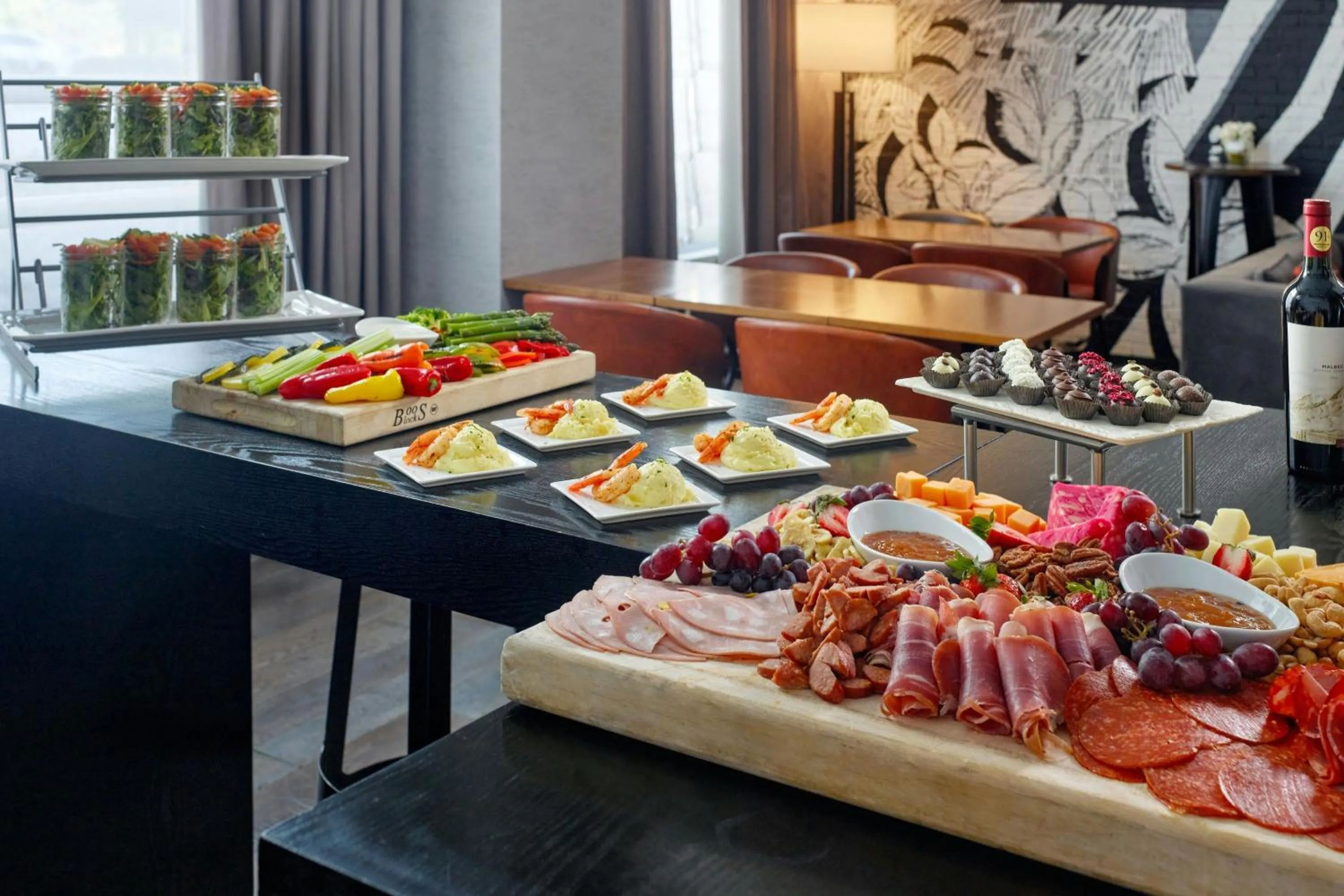 Lounge or bar in Renaissance Atlanta Airport Gateway Hotel