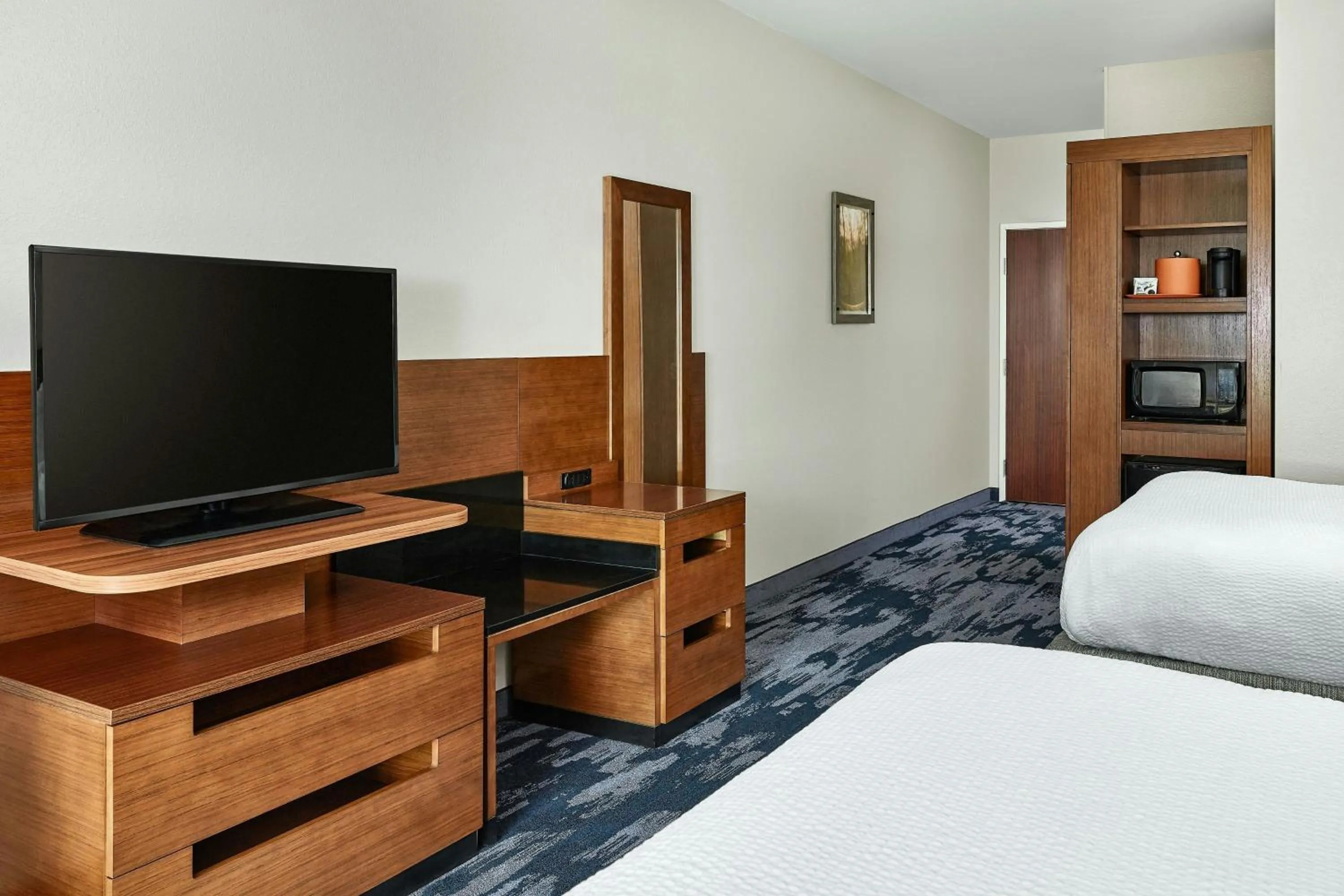 Photo of the whole room, Bed in Fairfield Inn & Suites by Marriott Sheridan