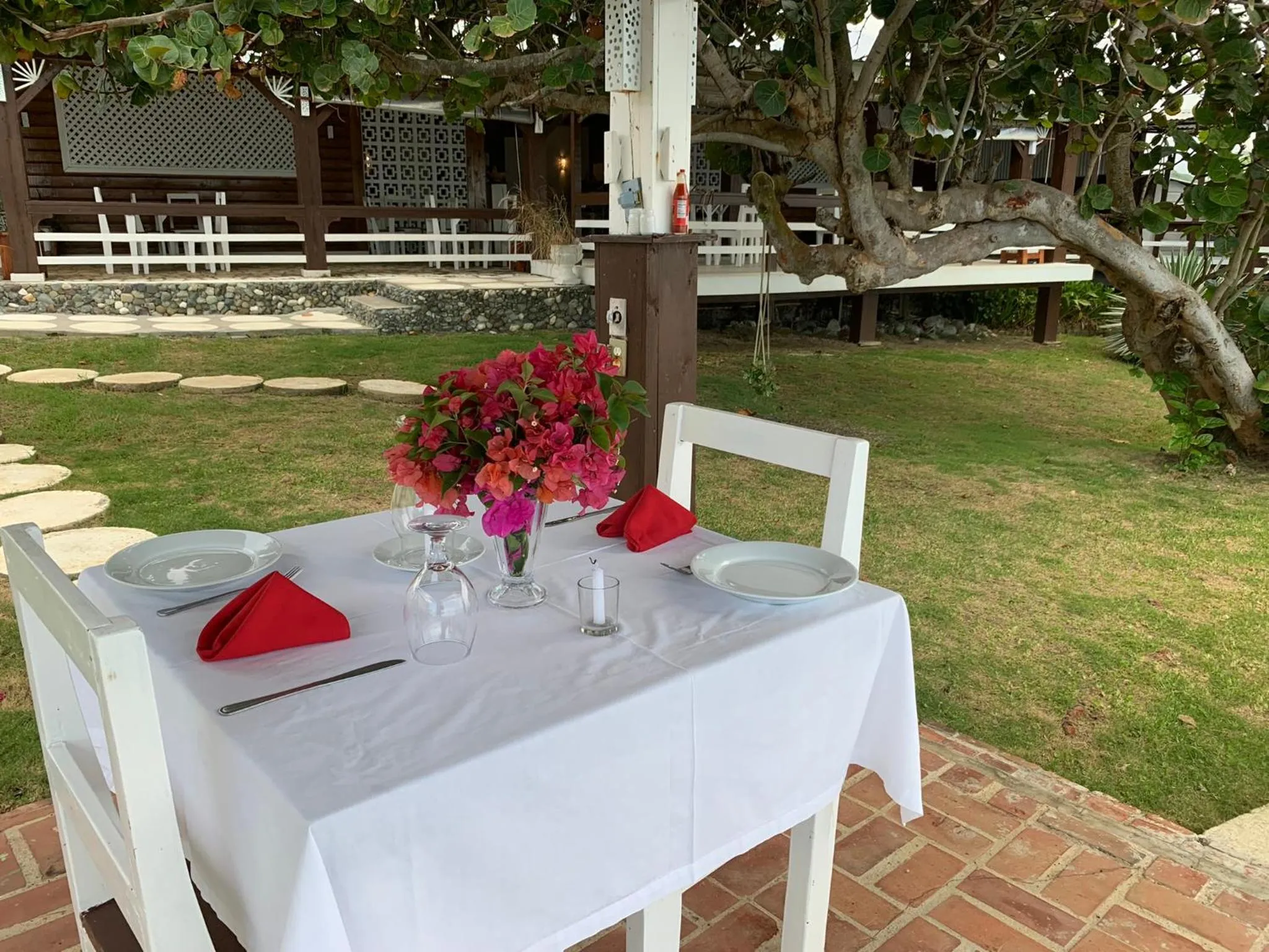 The Sea Cliff Hotel Resort & Spa