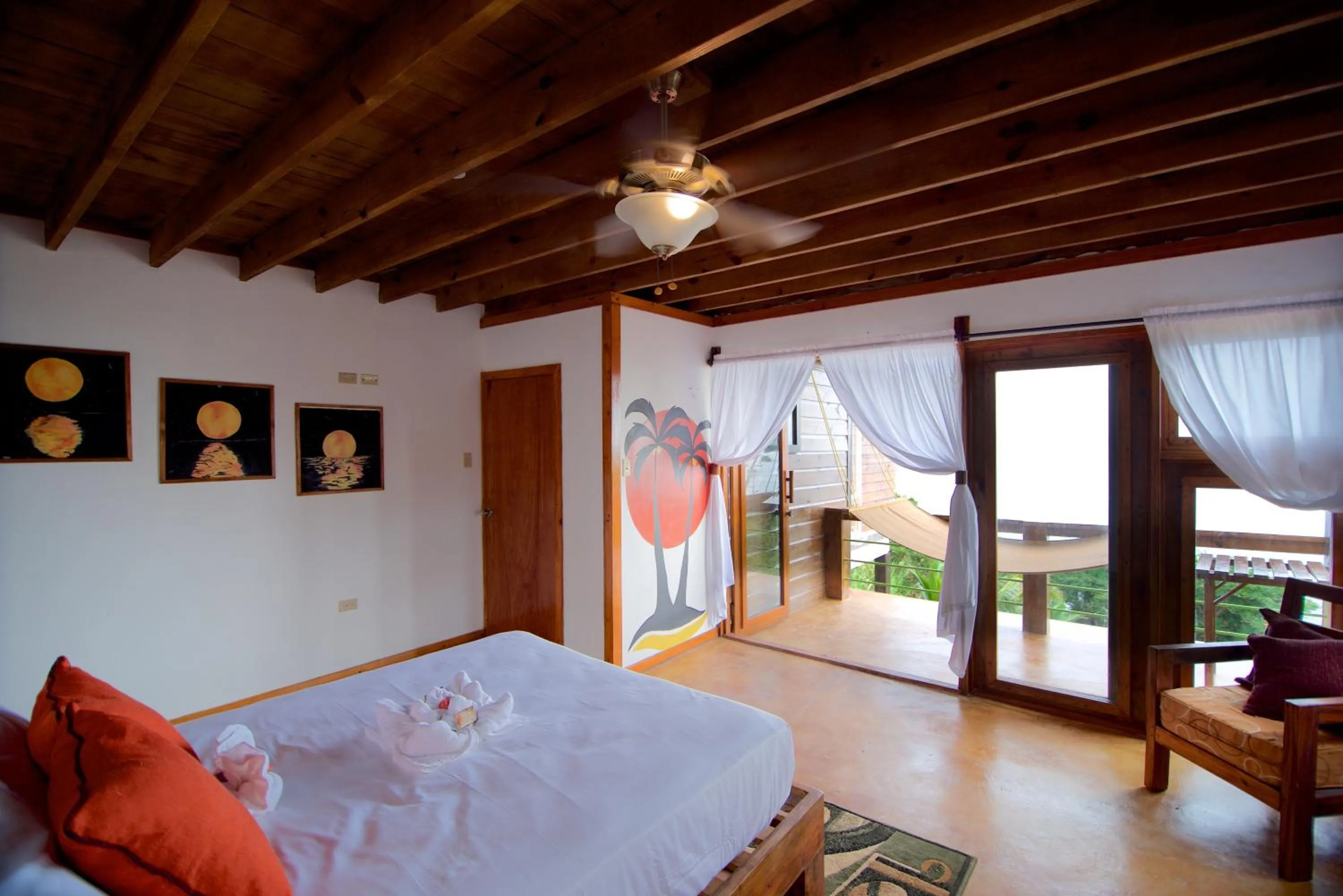 Bedroom, Bed in The Sea Cliff Hotel Resort & Spa