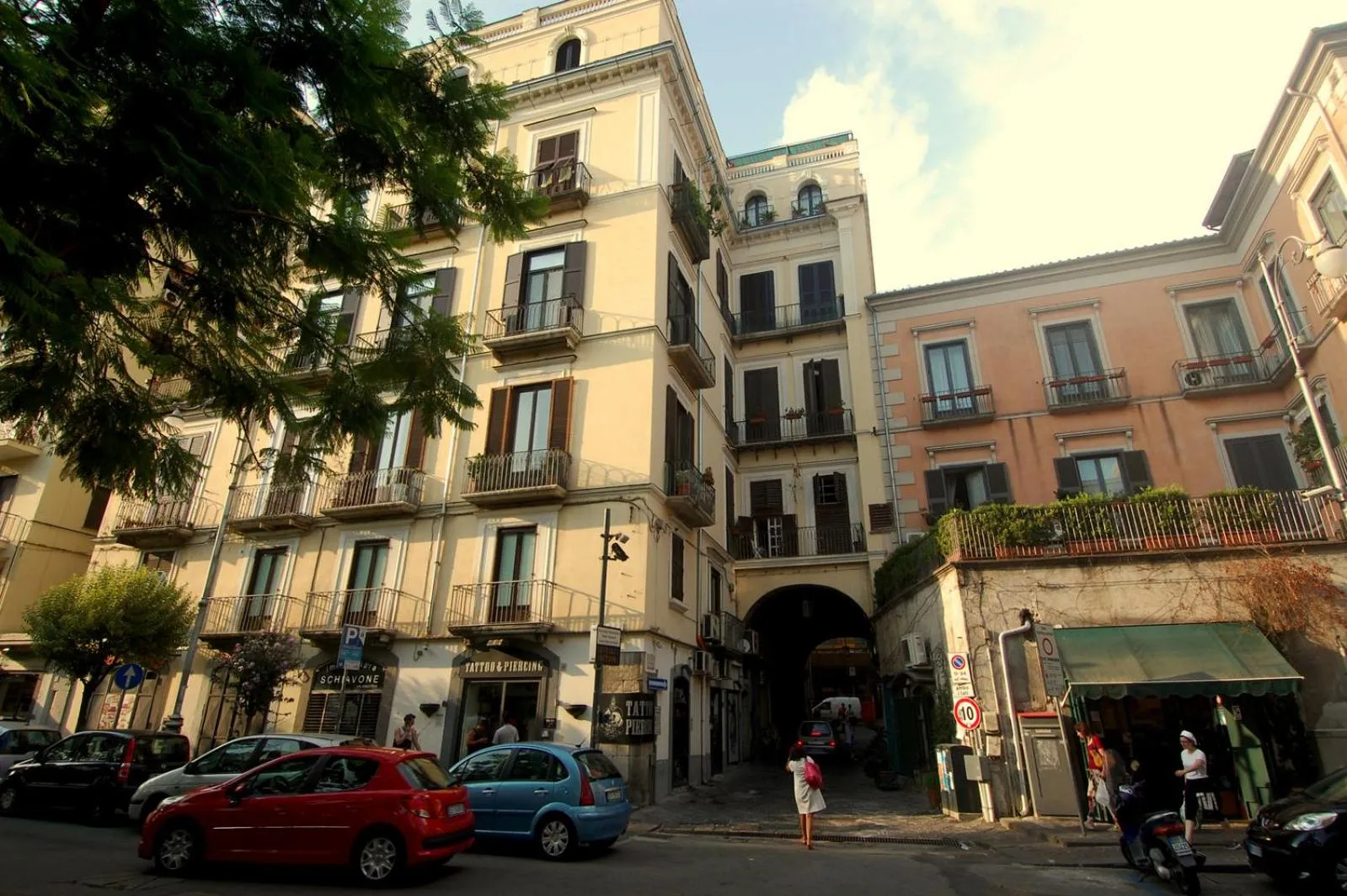 Neighbourhood in Serendipity