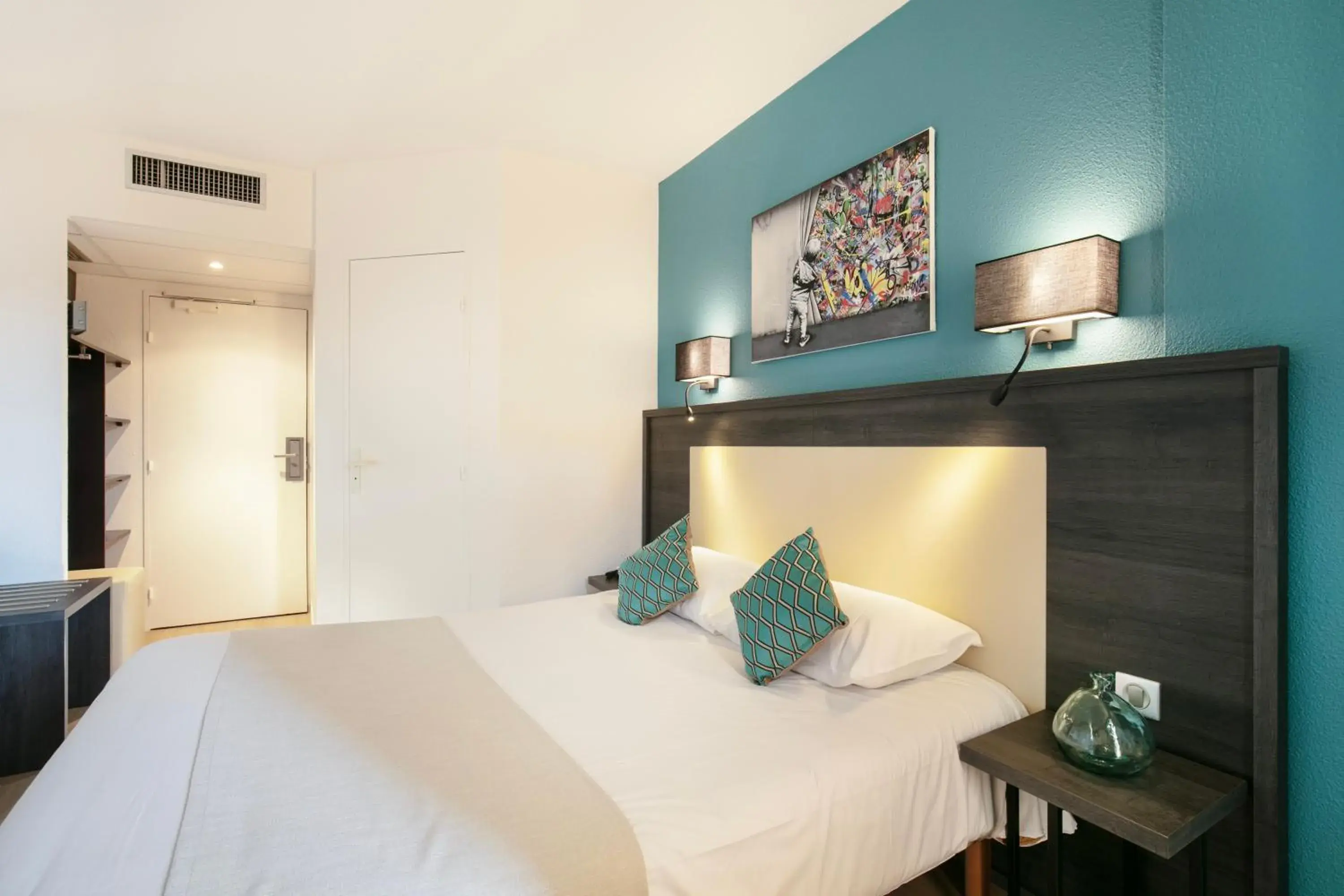 Double Room - City Side in Hôtel Le Collier Double Room - City Side in Hôtel Le Collier