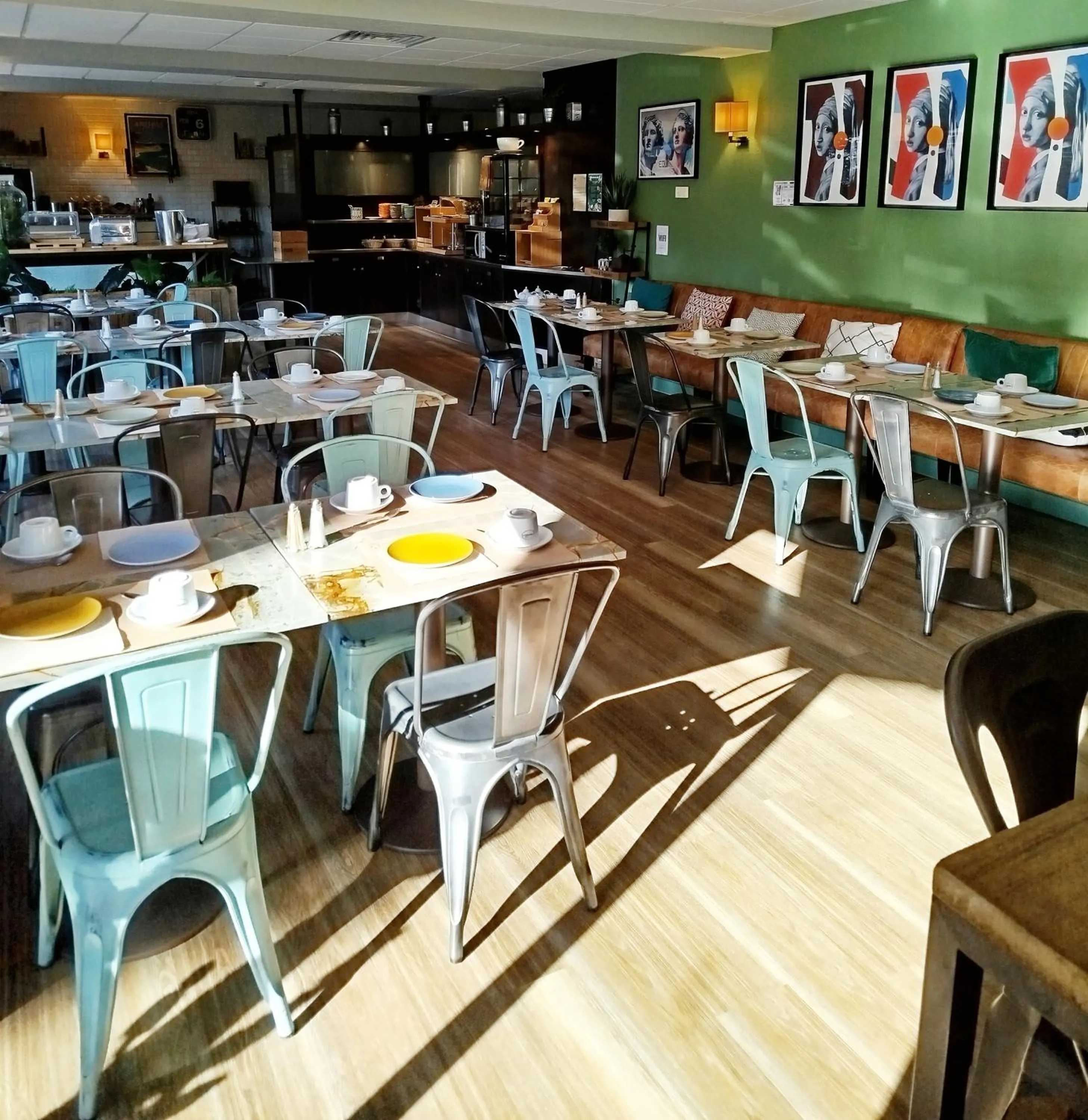 Restaurant/places to eat in Hôtel Le Collier