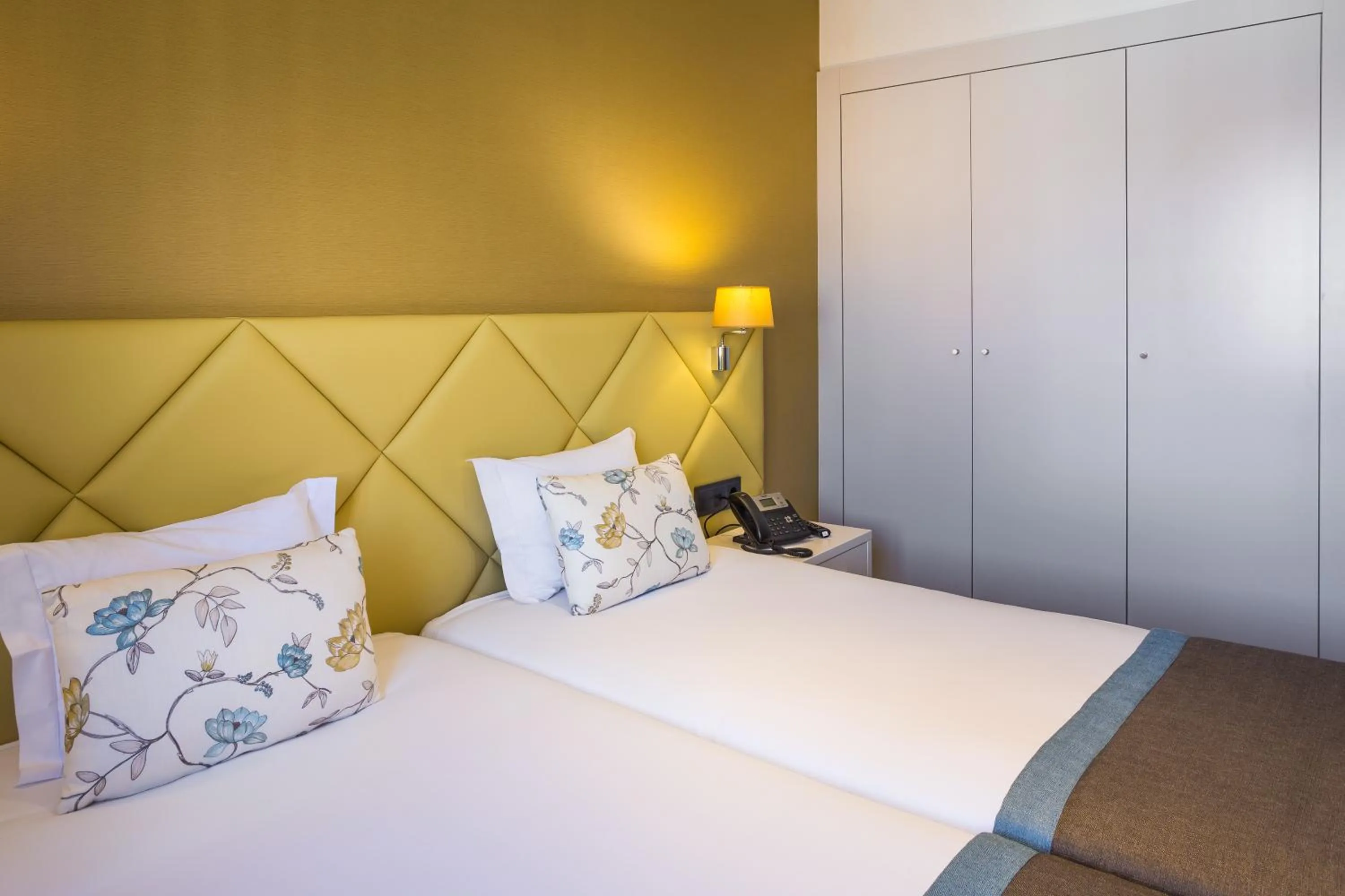 Bedroom, Bed in Empire Lisbon Hotel