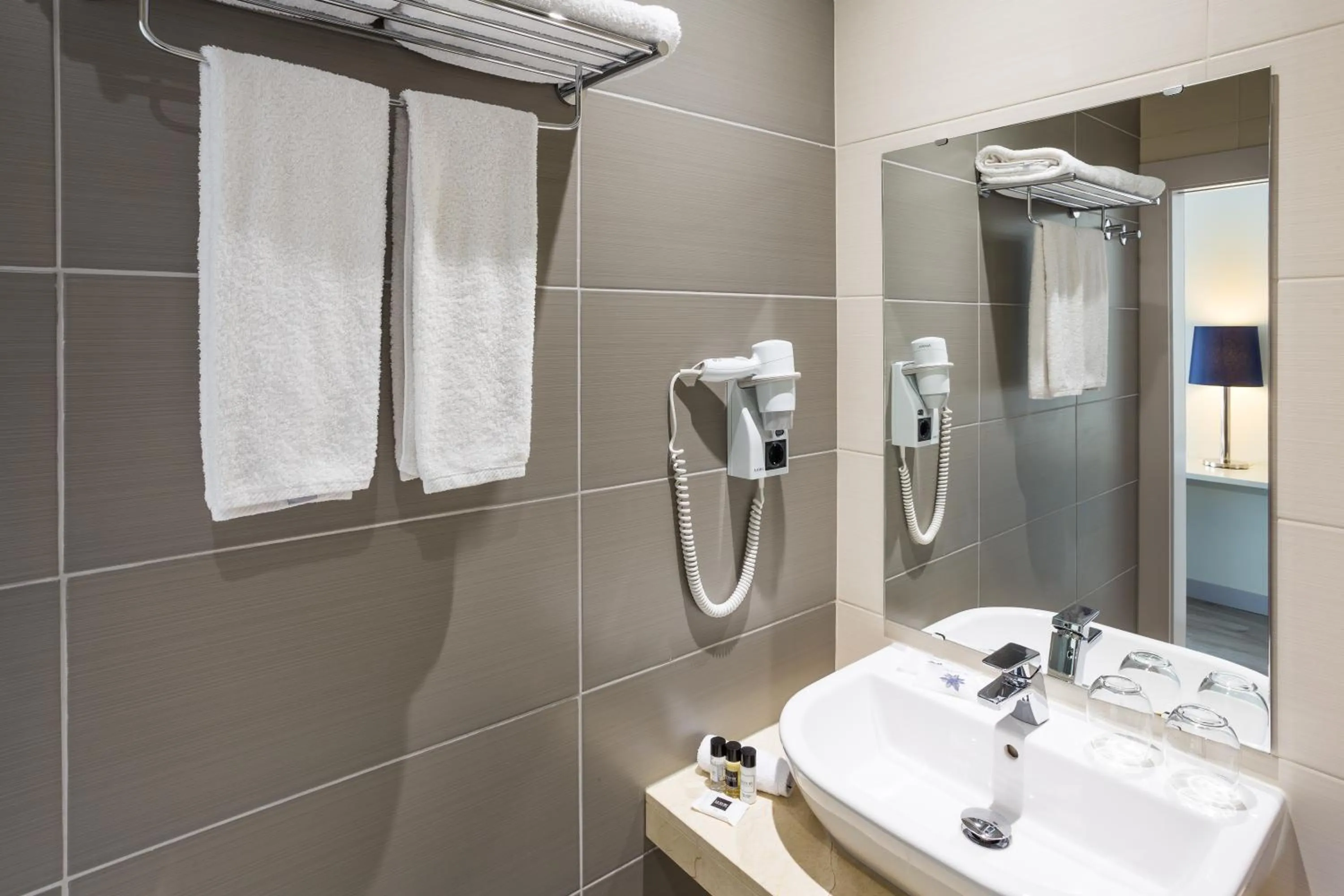 Bathroom in Empire Lisbon Hotel