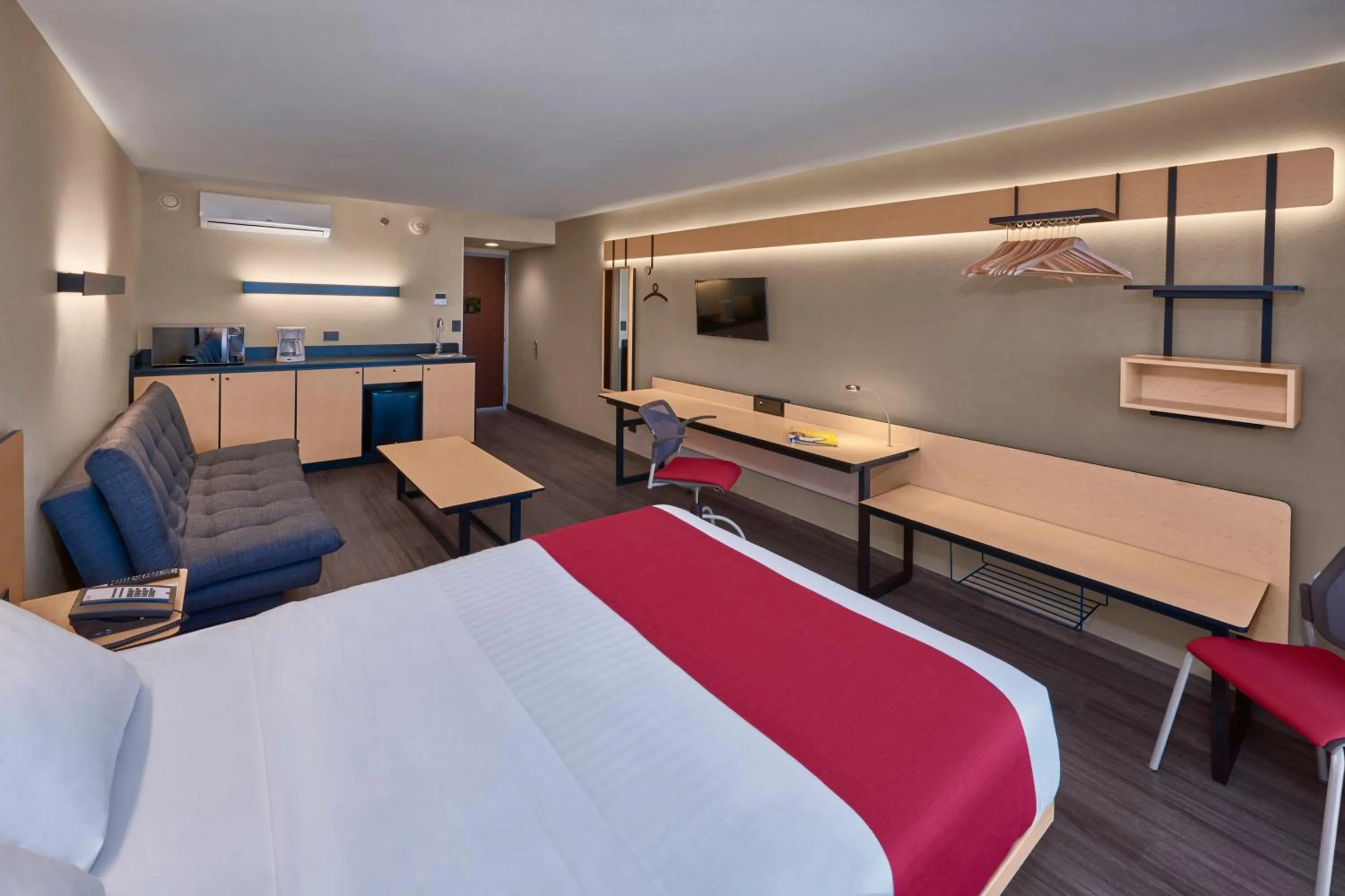 Photo of the whole room, Bed in City Express by Marriott Rosarito