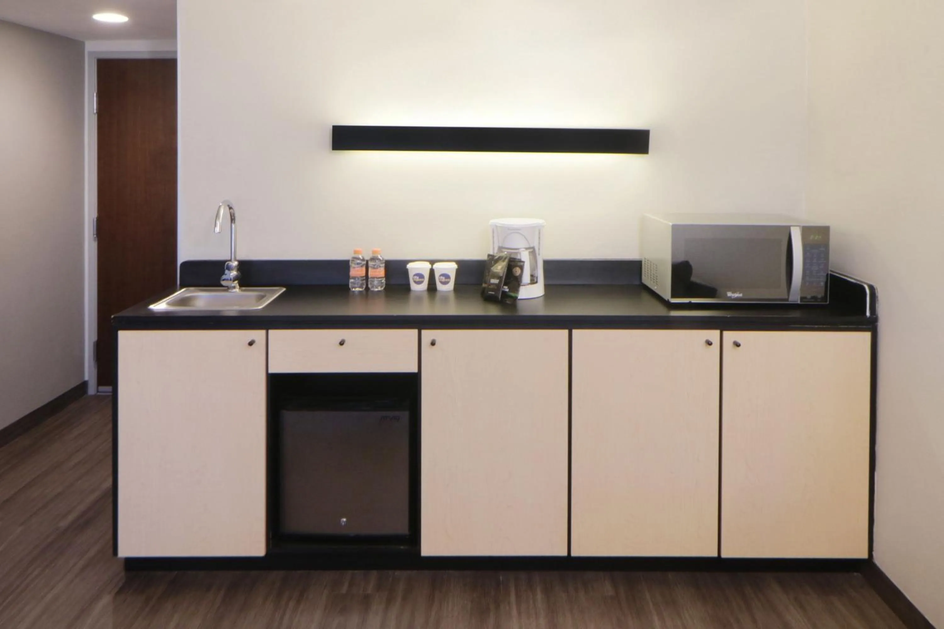 Kitchen or kitchenette in City Express by Marriott Rosarito