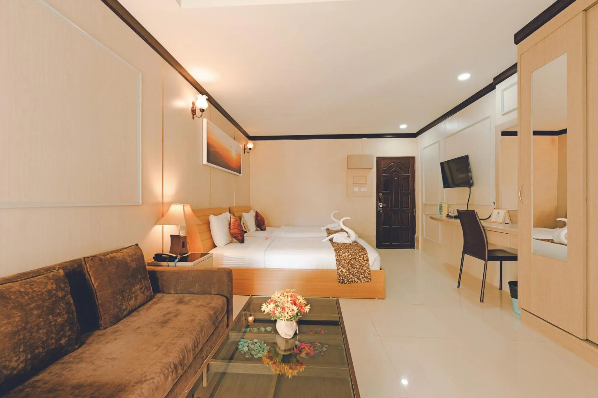 Bed in AU Place Hotel