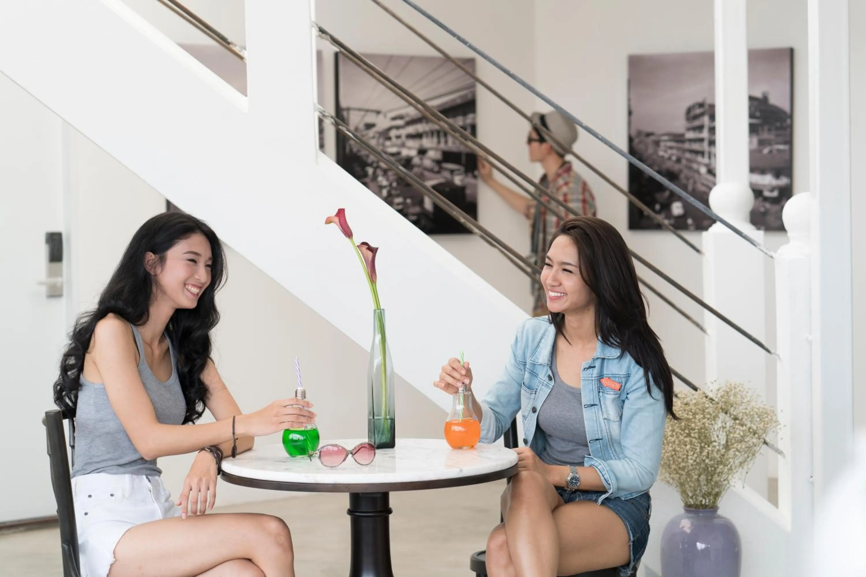 Library in Cacha Bed