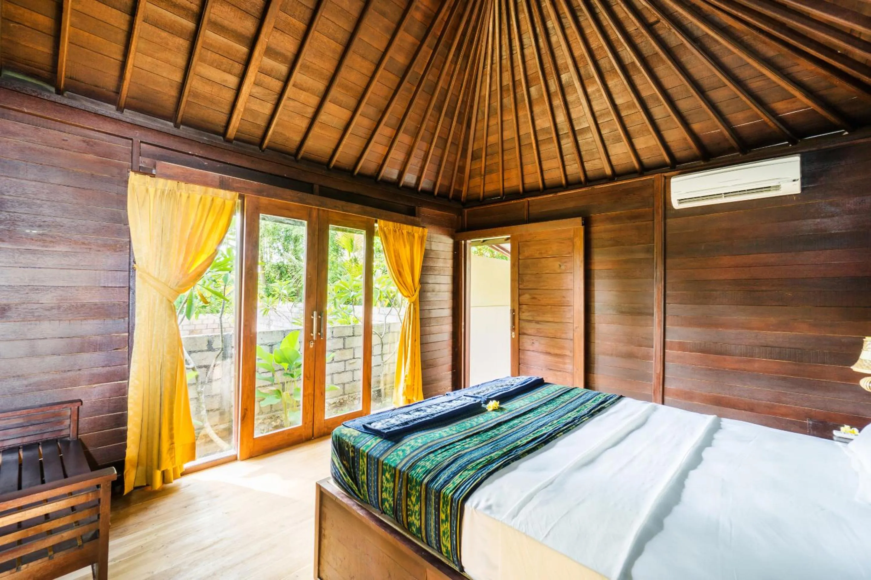 Bed in Lembongan Bagus Villa