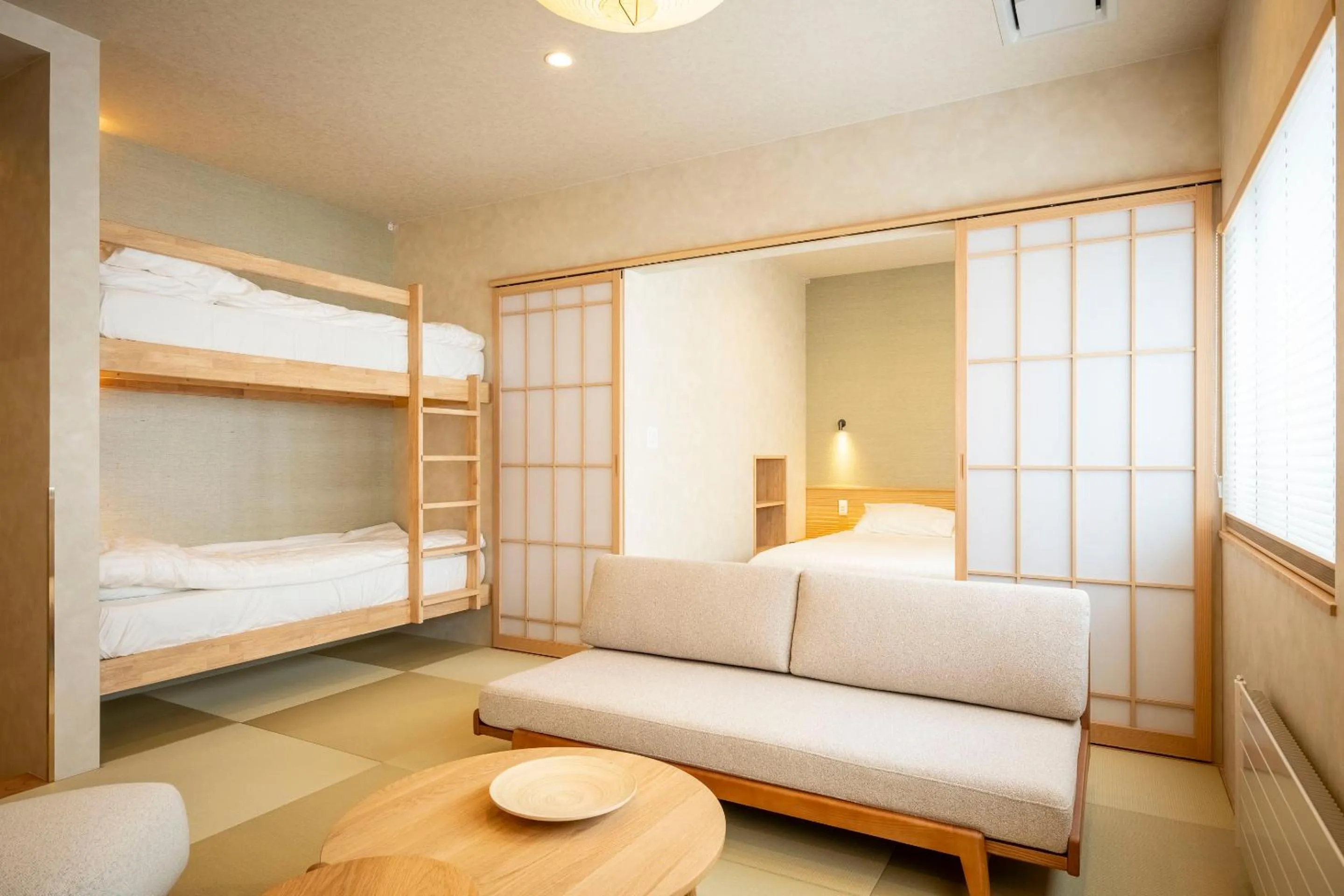 Bed in Tanuki Nozawa