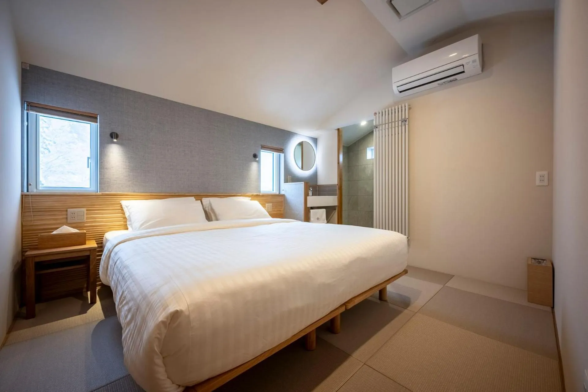 Bed in Tanuki Nozawa