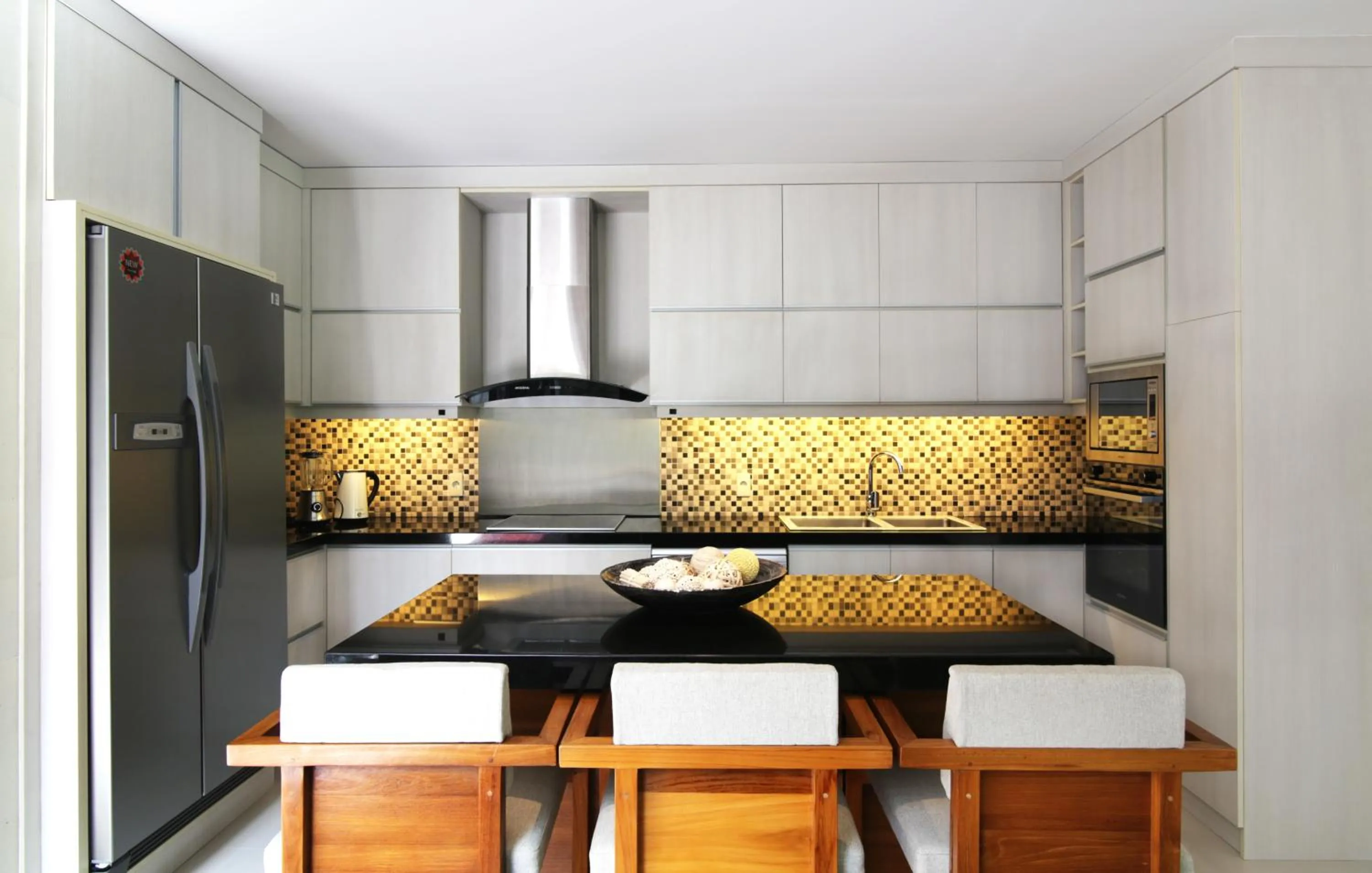 Kitchen or kitchenette in Kedonganan Beach Villa