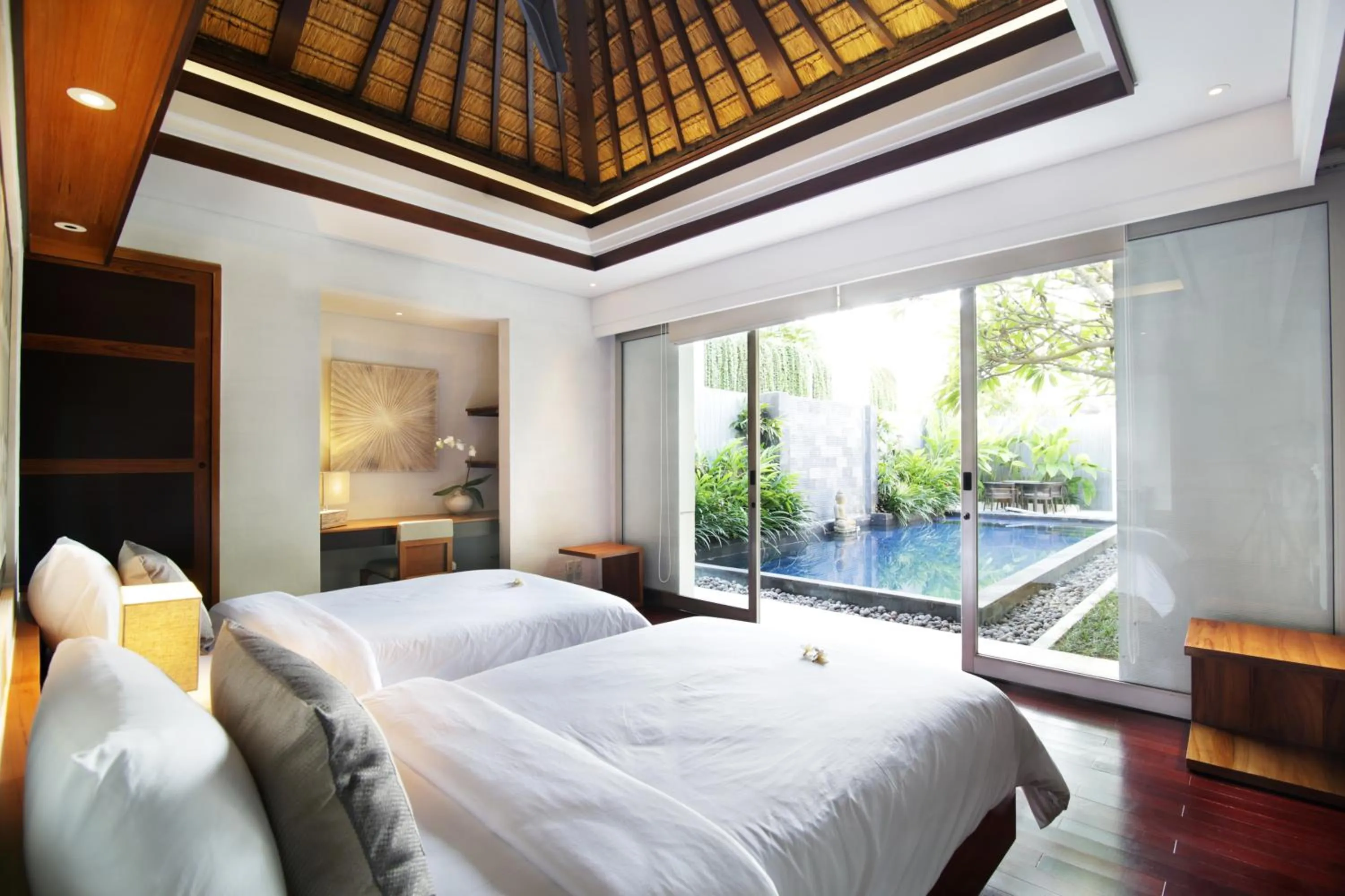 Bedroom, Bed in Kedonganan Beach Villa