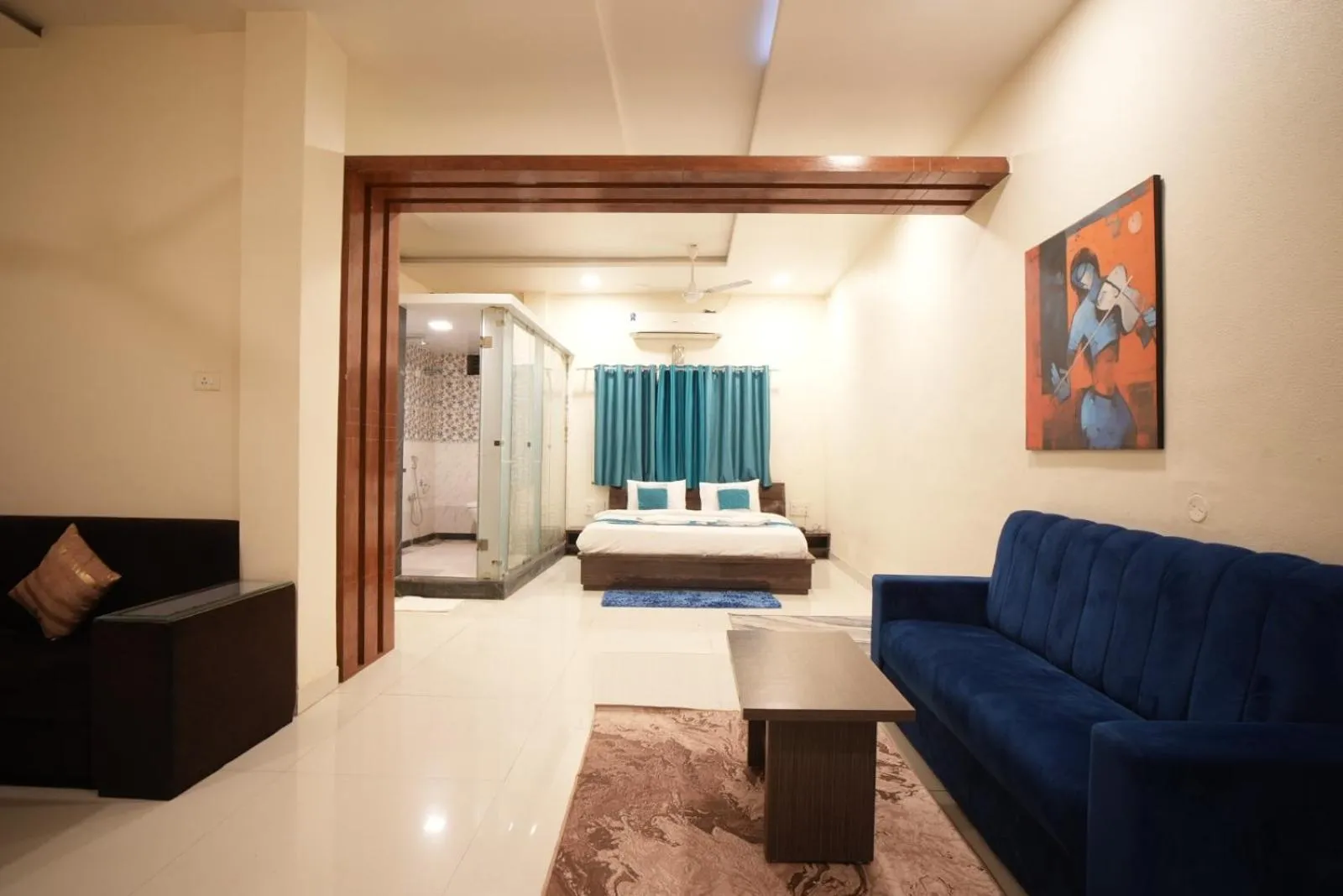 Bedroom, Bed in Hotel Sunrise N Resorts