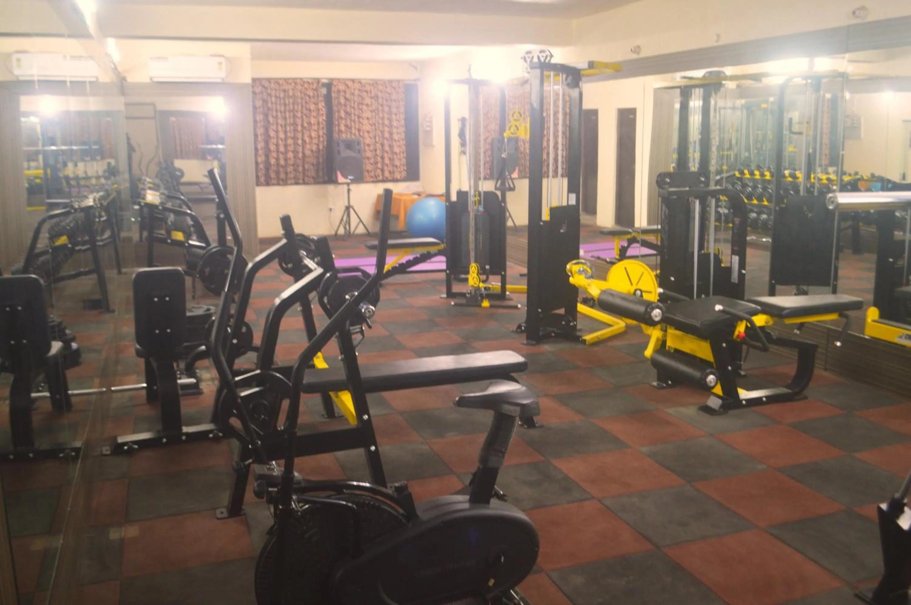 Fitness centre/facilities in Hotel Sunrise N Resorts