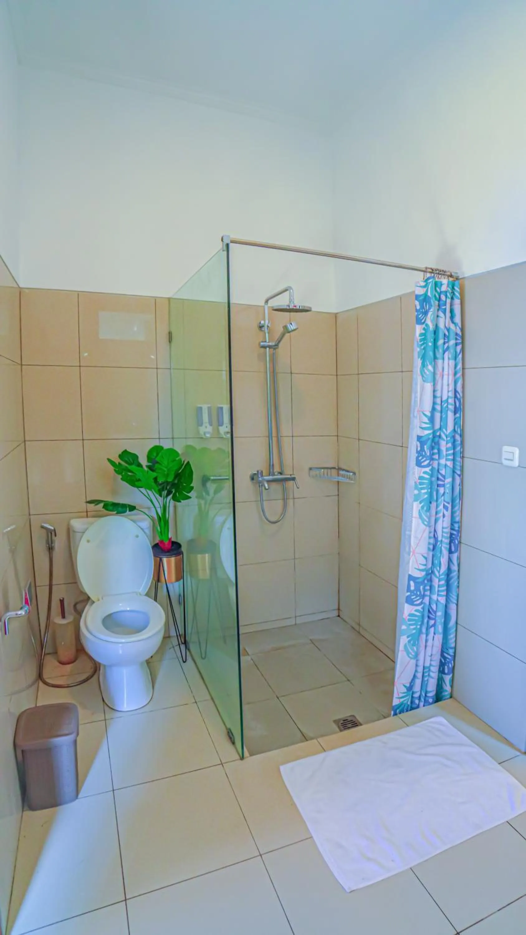 Shower in Air Sanih Beach Villa