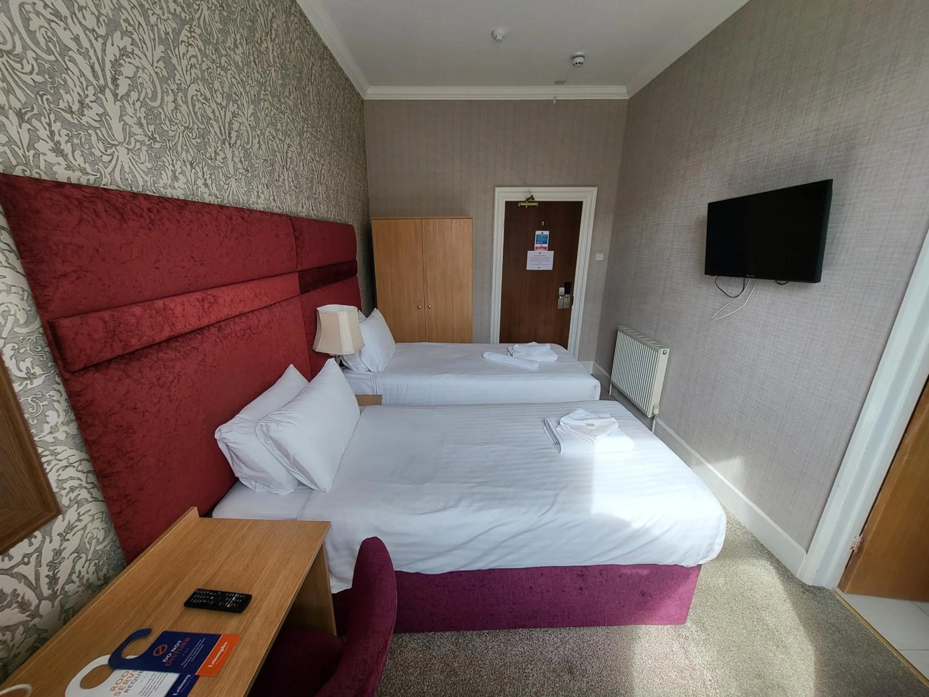 Bed in Cliffe Norton