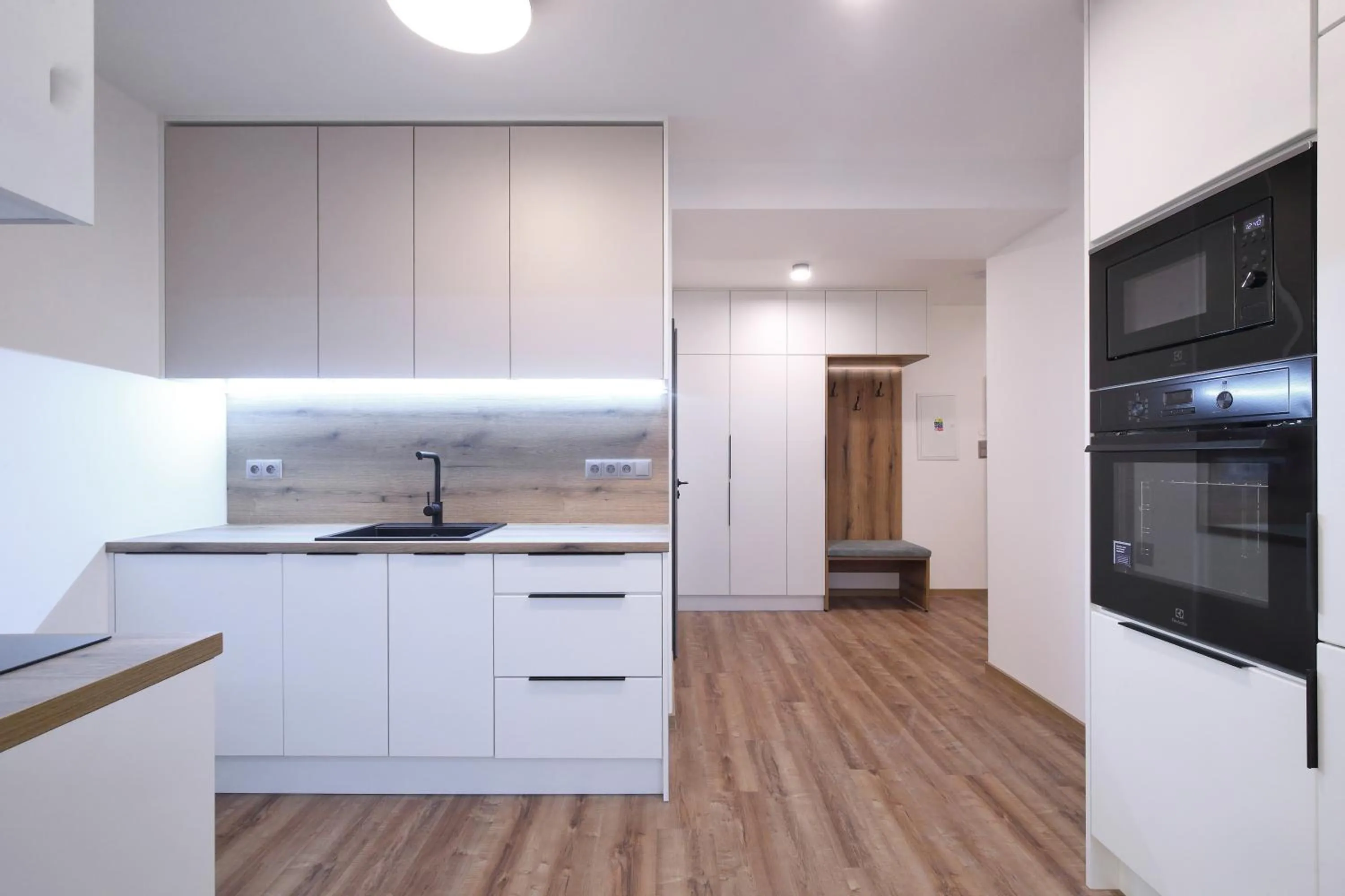 Kitchen or kitchenette in Parkhotel Carlsbad Inn