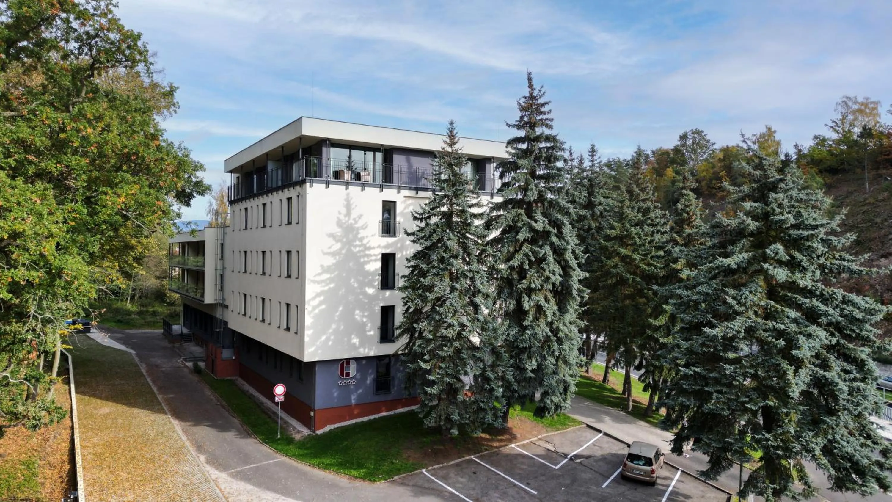 Property building in Carlsbad INN hotel & apartments