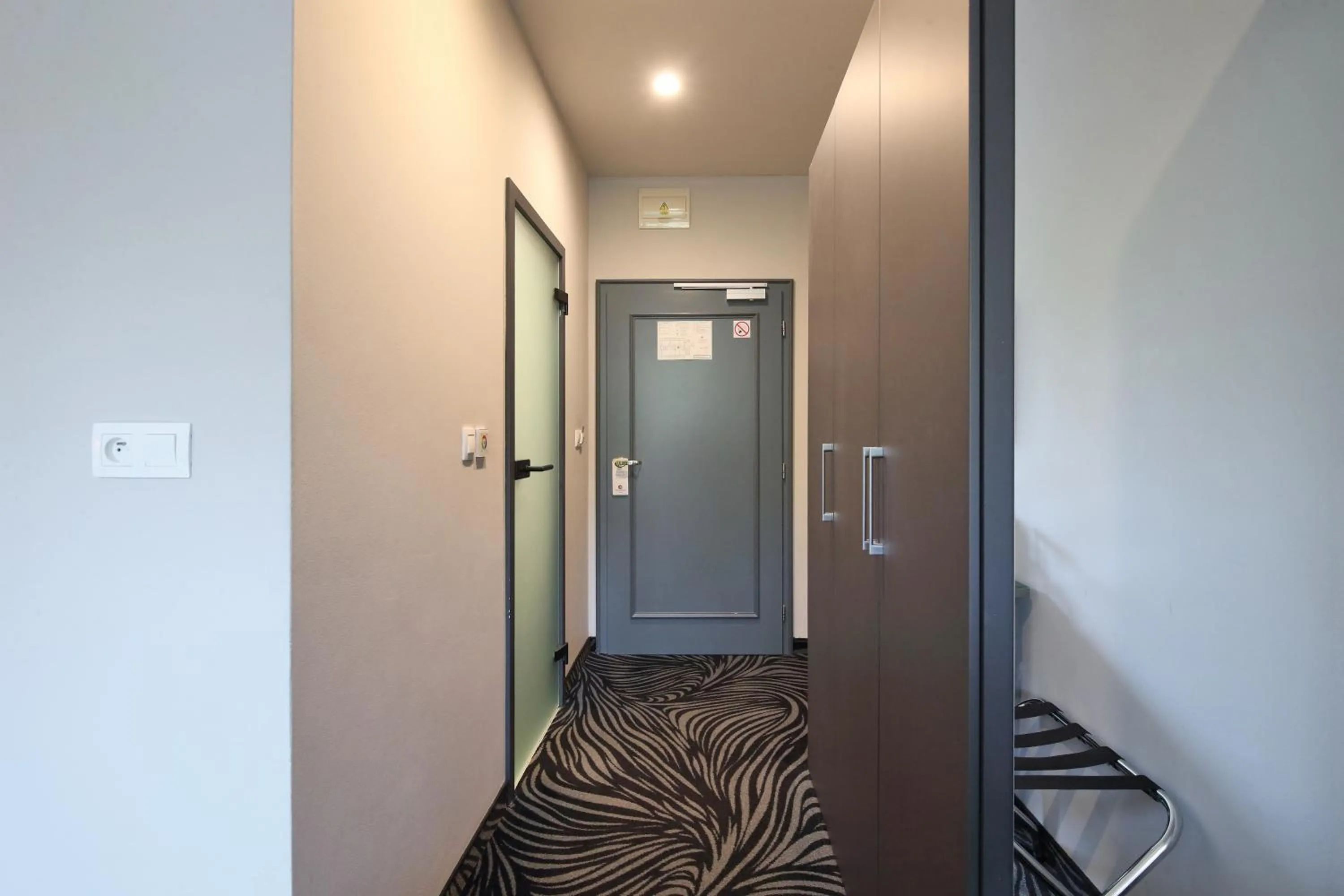 wardrobe in Carlsbad INN hotel & apartments