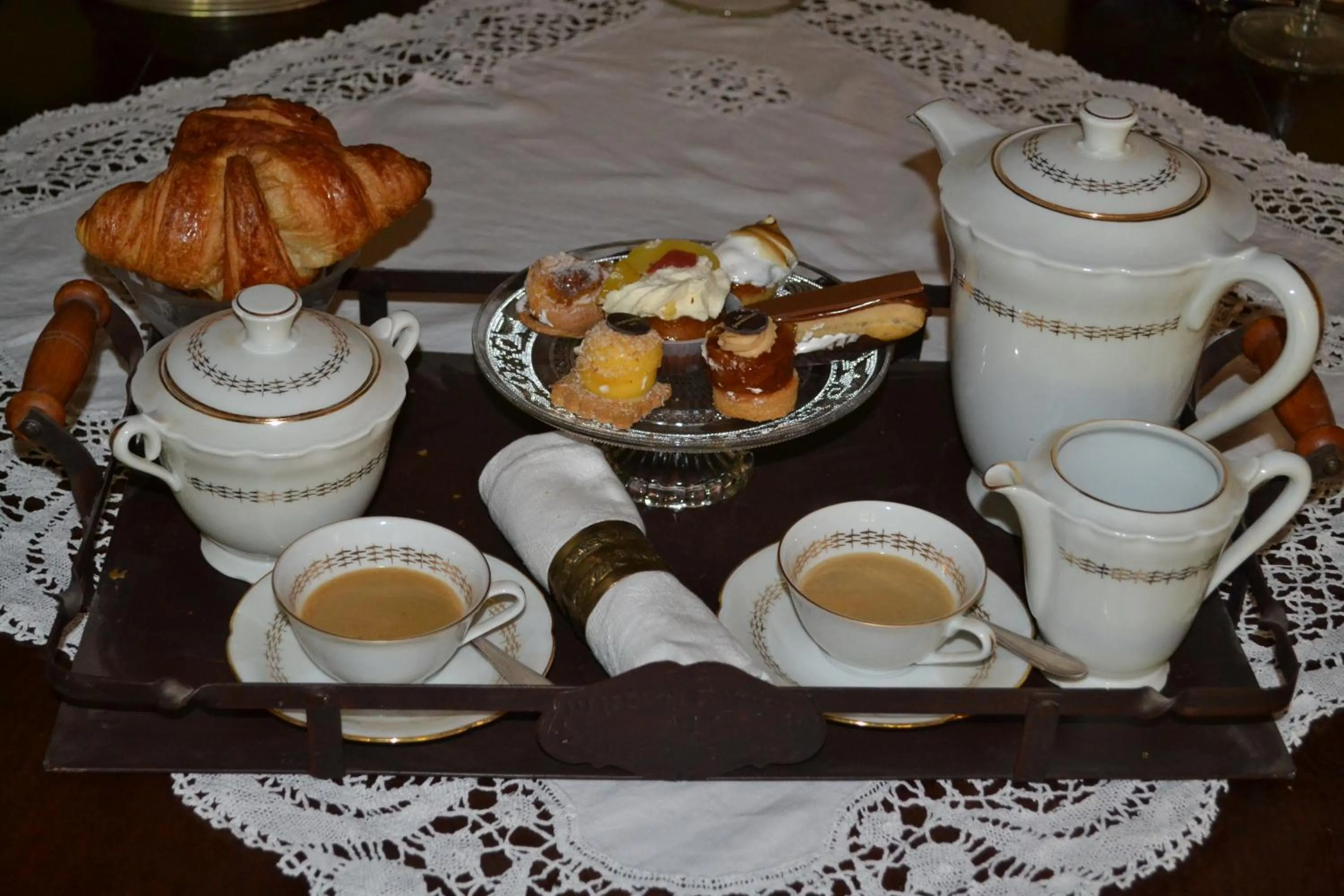 Continental breakfast in Tivoli en Provence