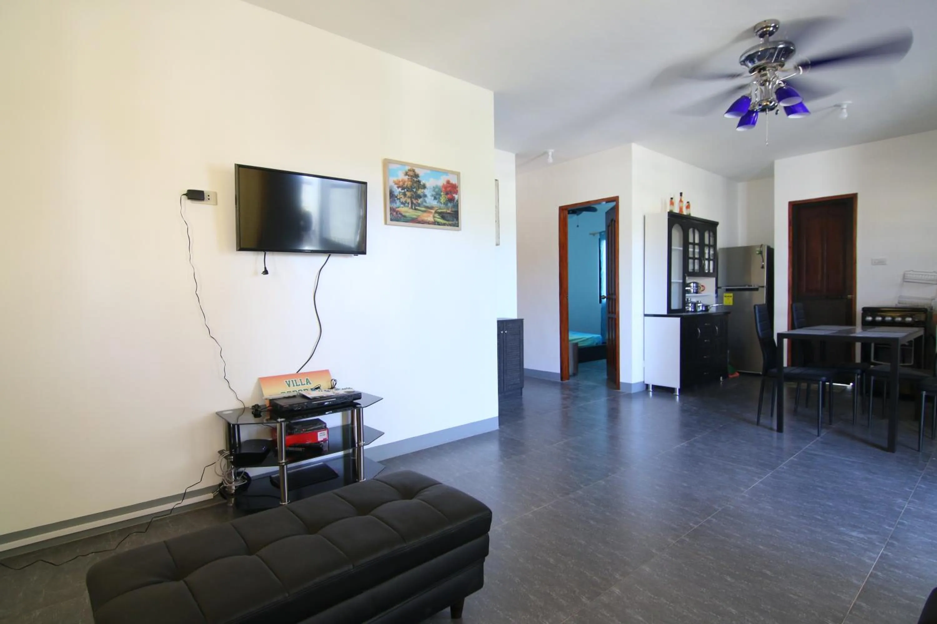 Communal lounge/ TV room in Garden Village Resort