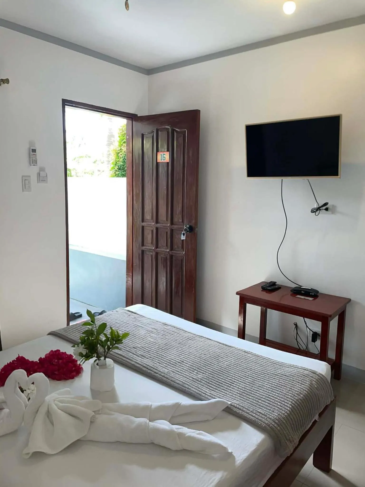 Bed in Garden Village Resort