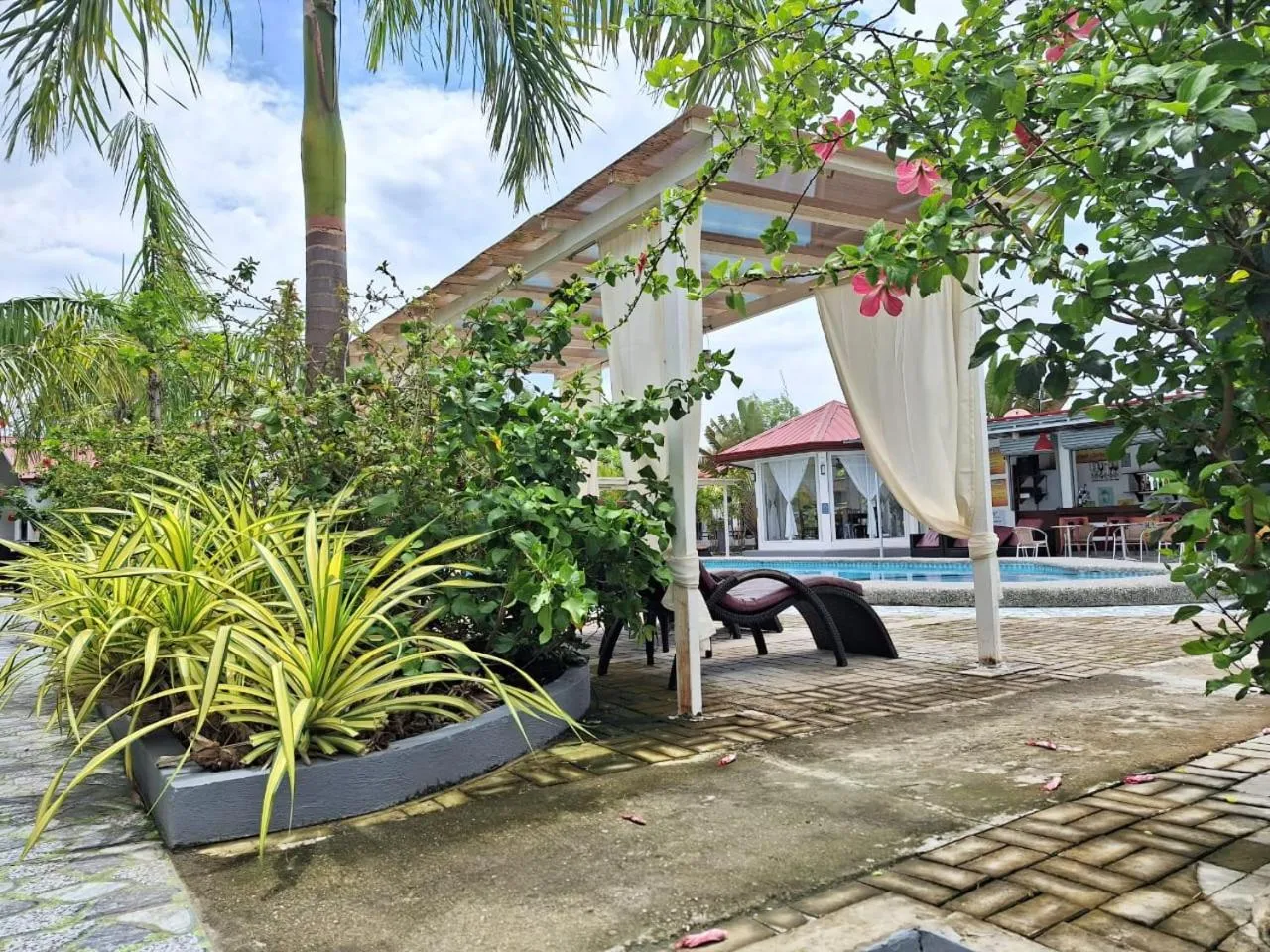 Garden Village Resort