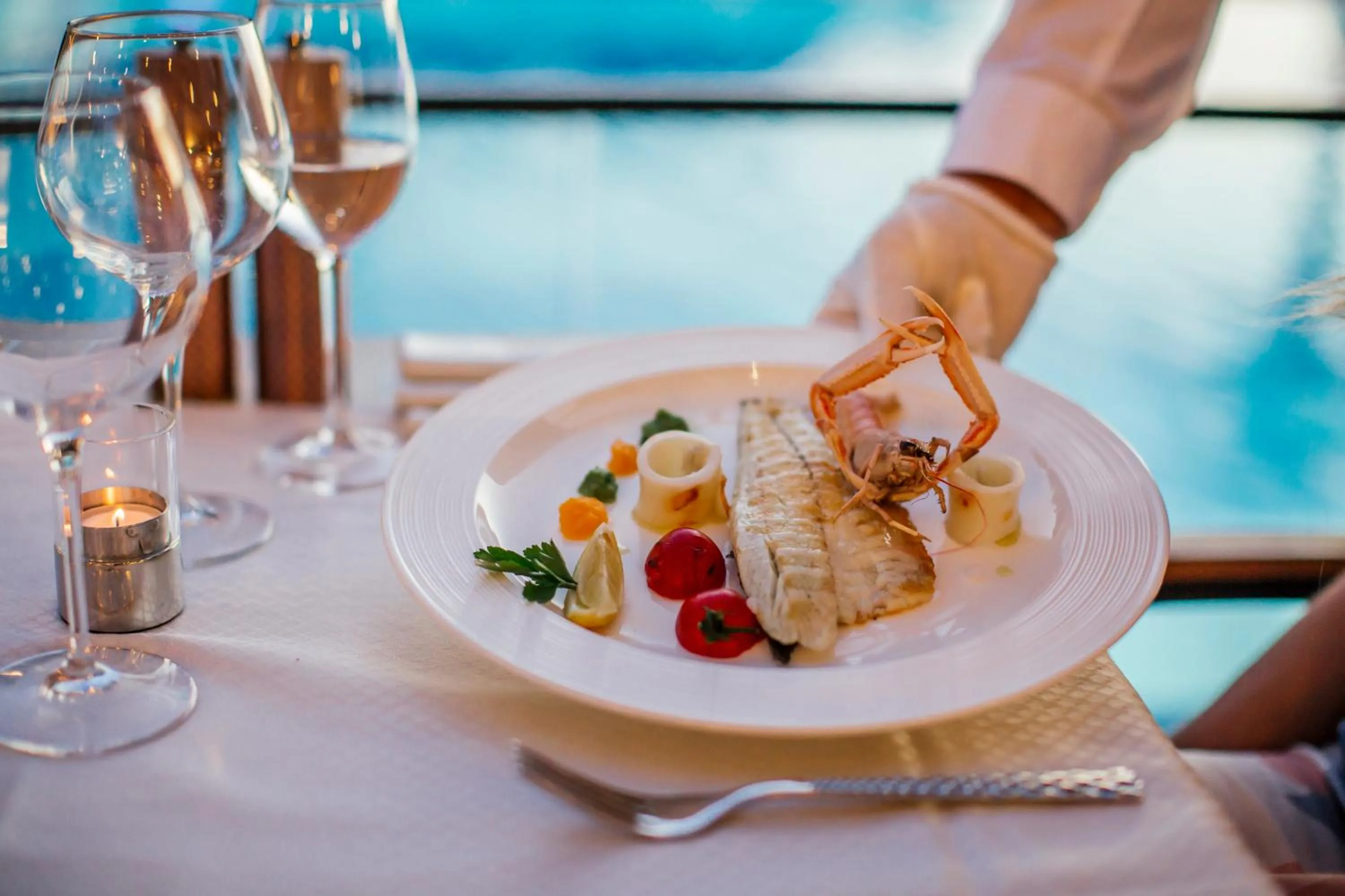 Restaurant/places to eat in Hotel Eden