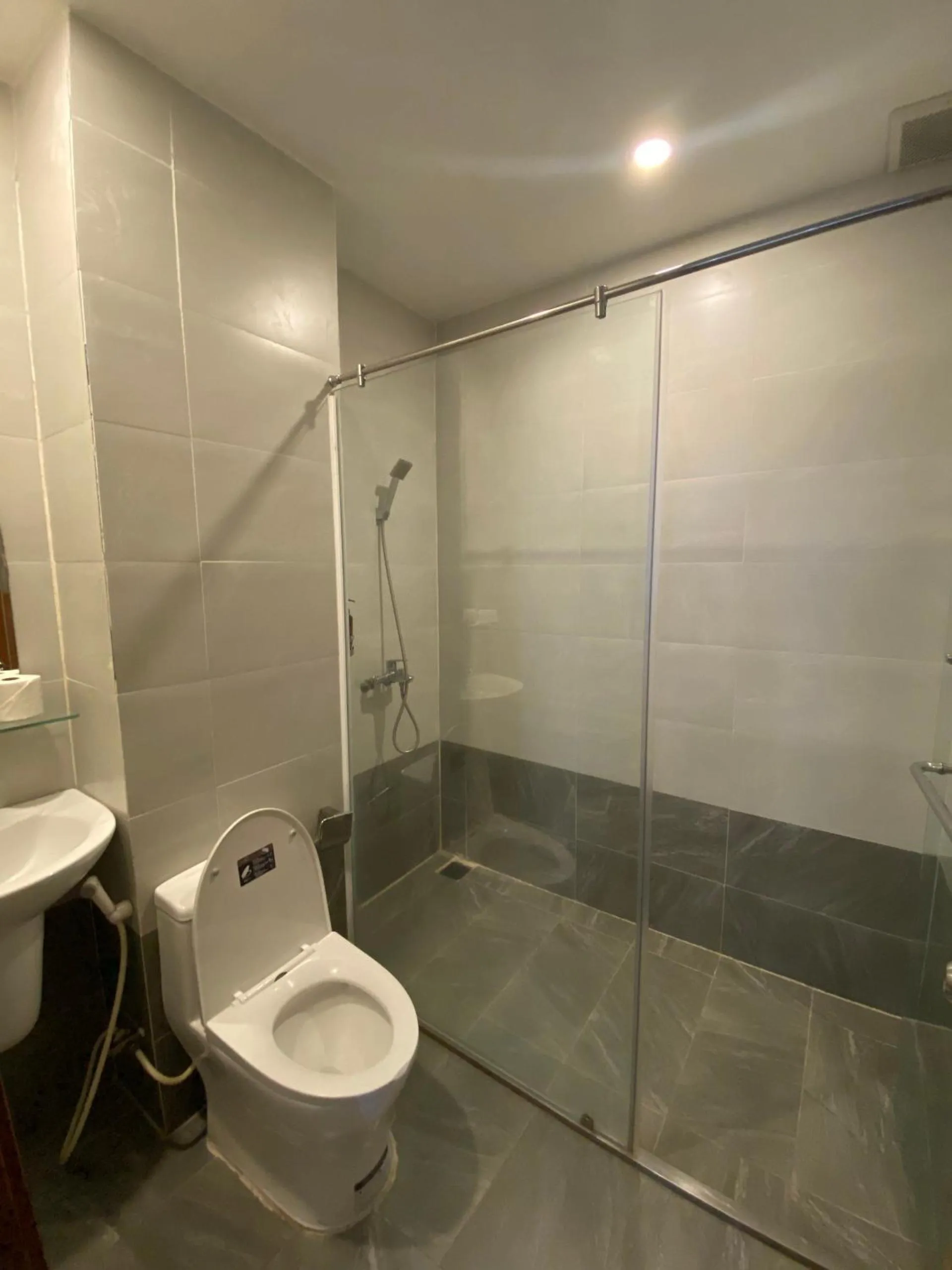 Shower in Senkotel Nha Trang Managed by NEST Group