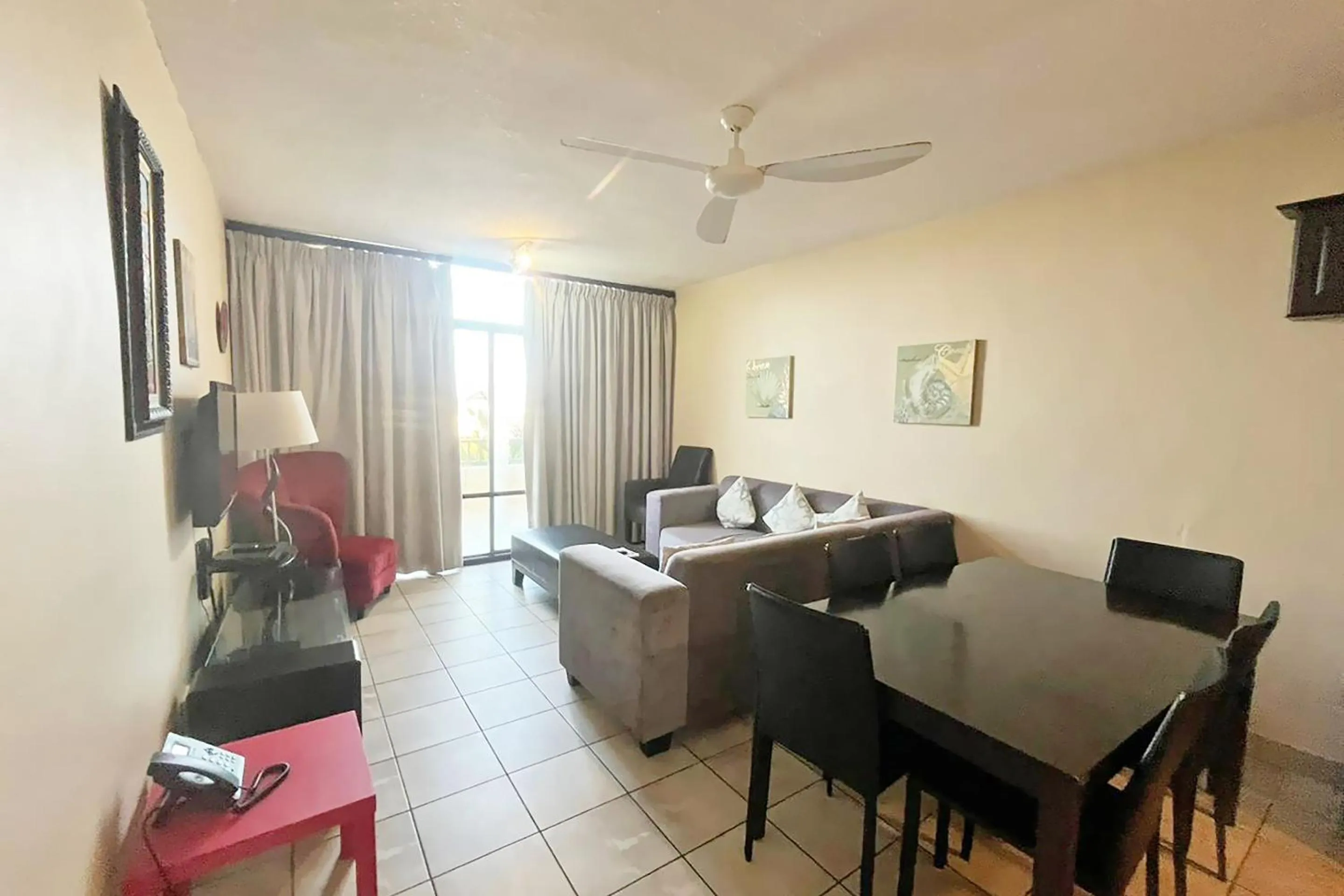 TV and multimedia in First Group Breakers Resort - Official