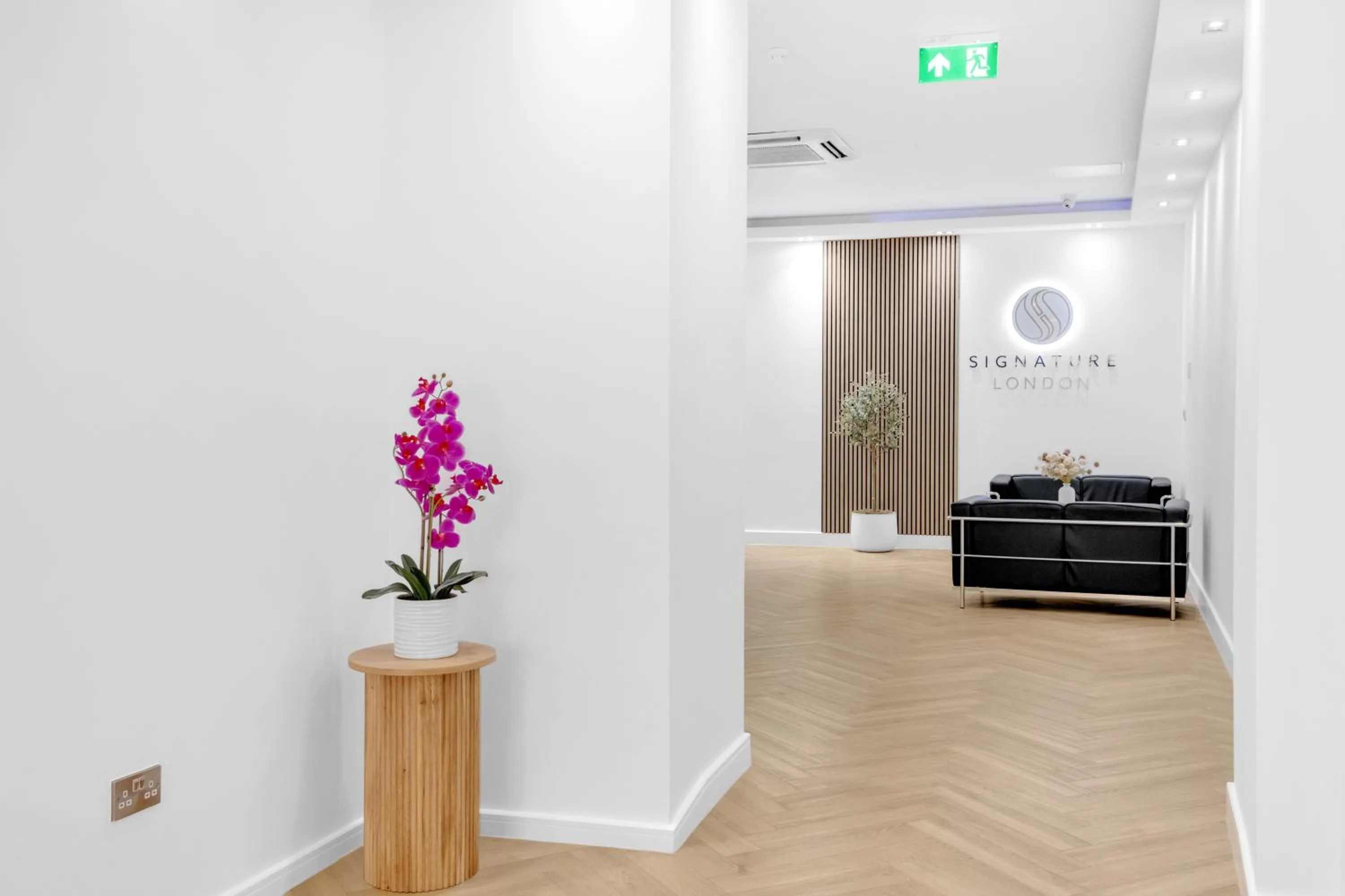 Signature Hotel London