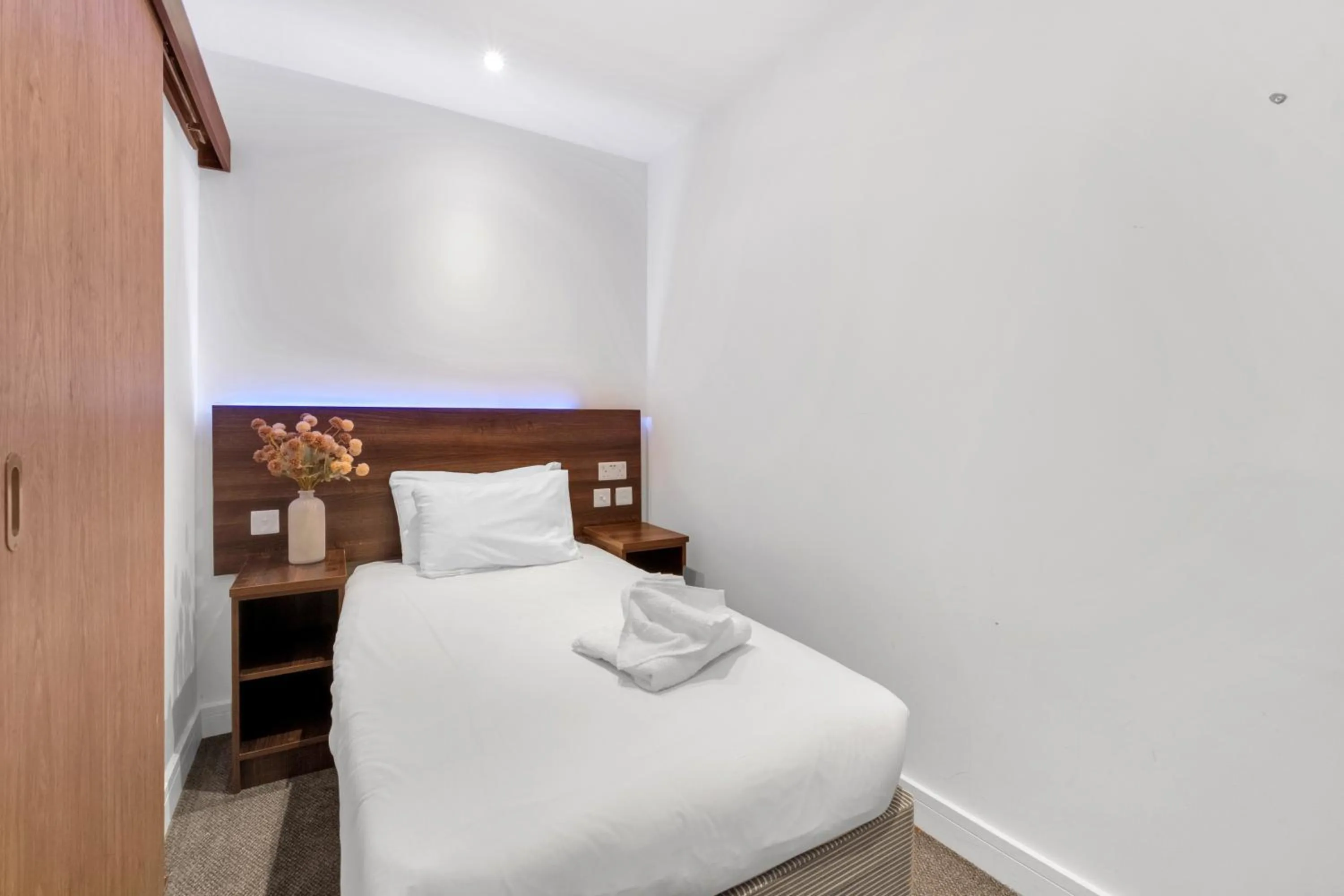 Bed in Signature Hotel London