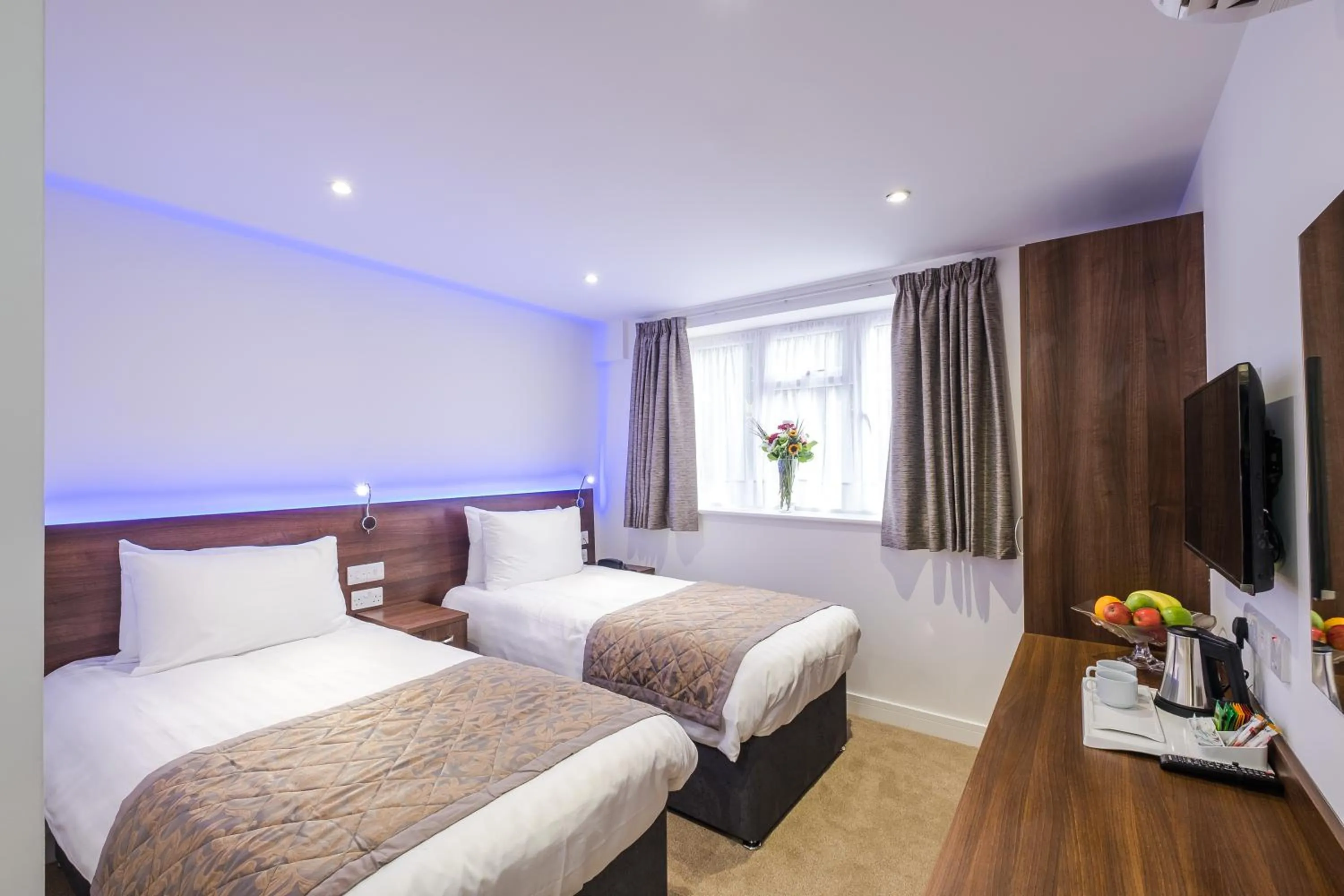 Photo of the whole room, Bed in Signature Hotel London