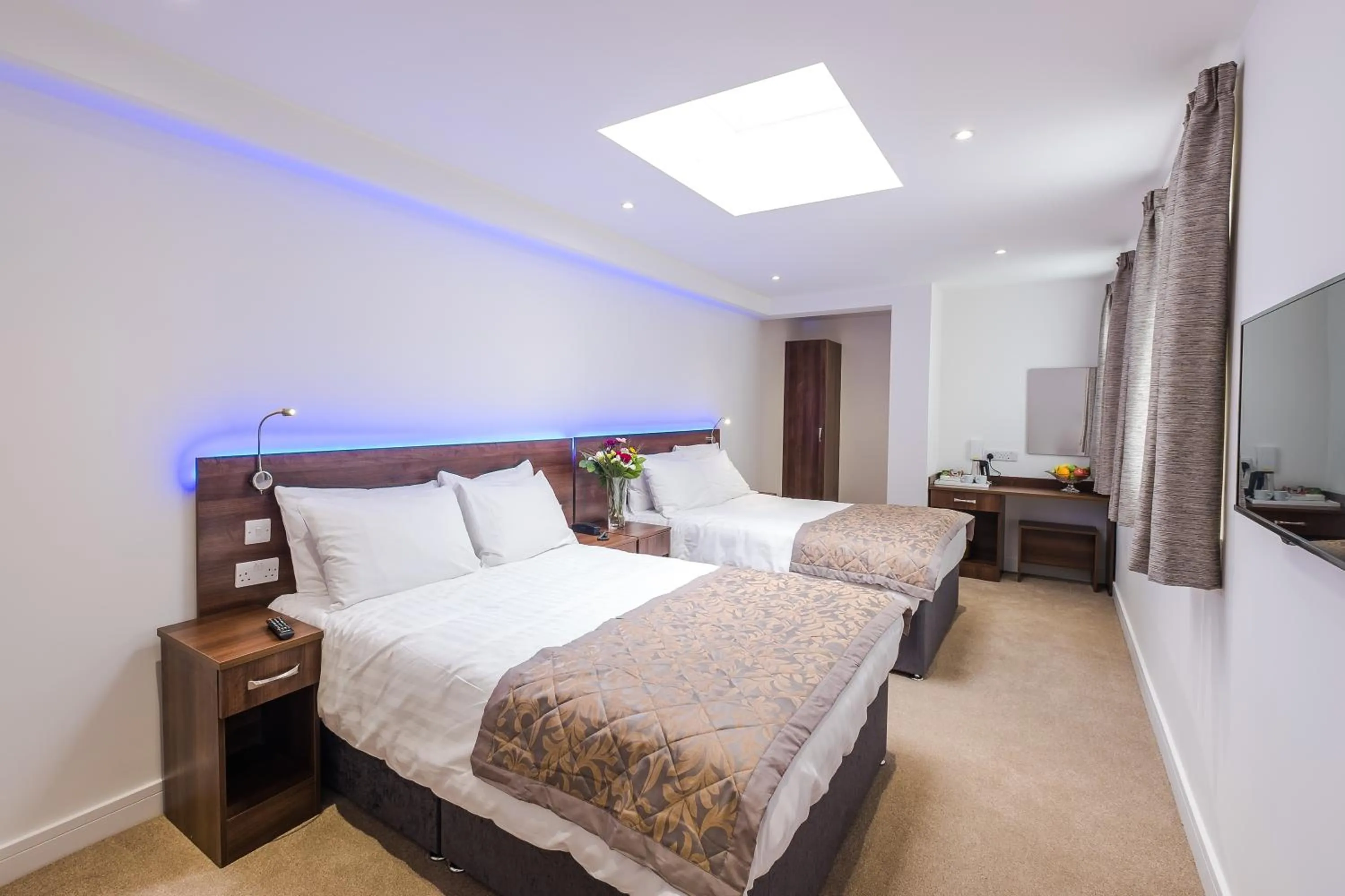 Bed in Signature Hotel London