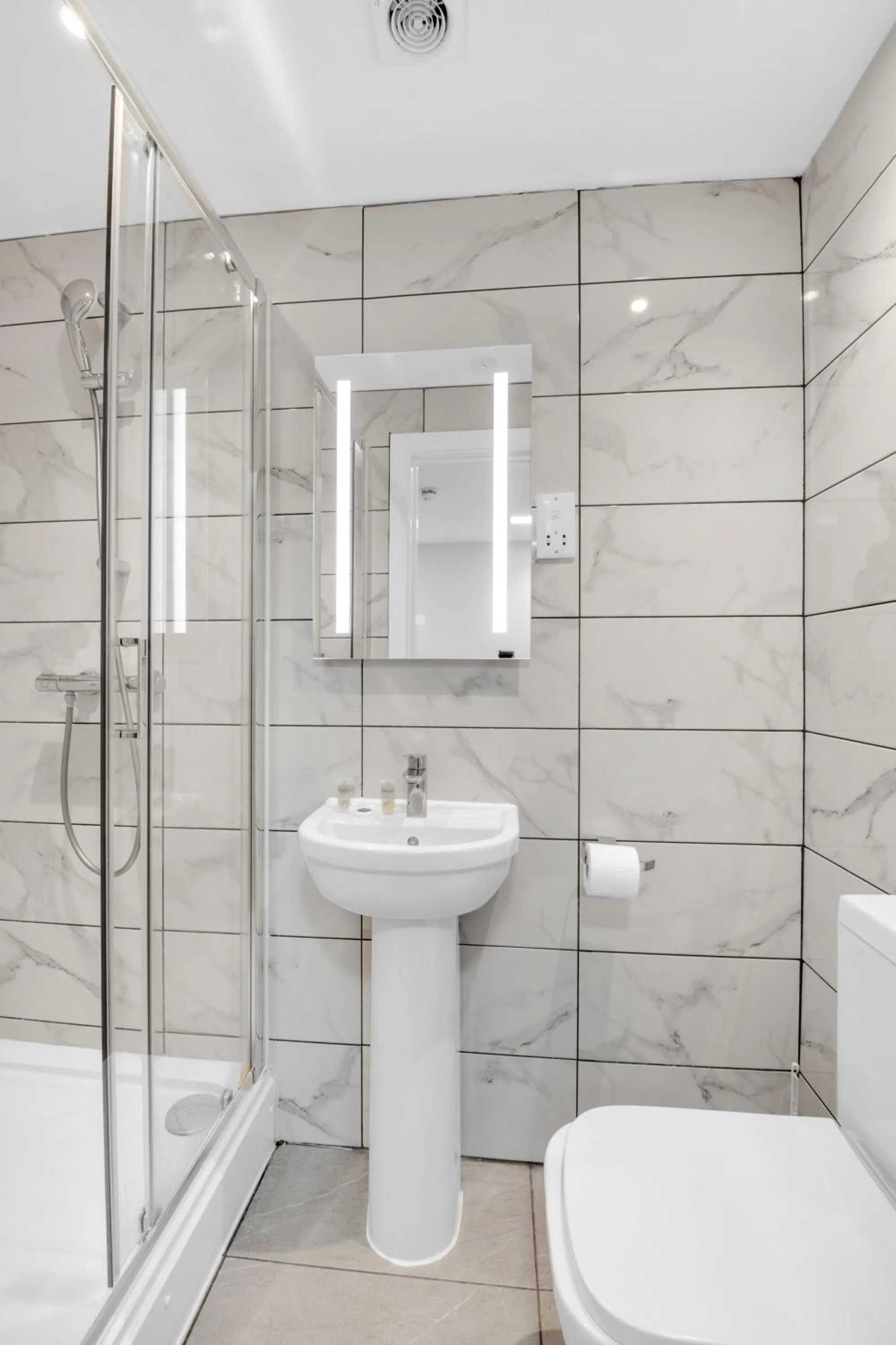 Signature Hotel London