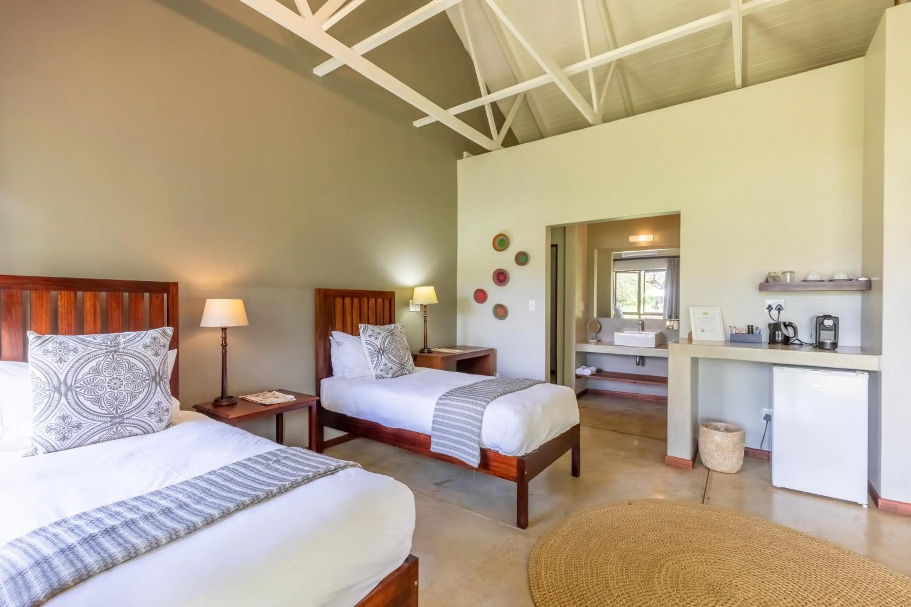 Bed in Hamiltons Lodge & Restaurant