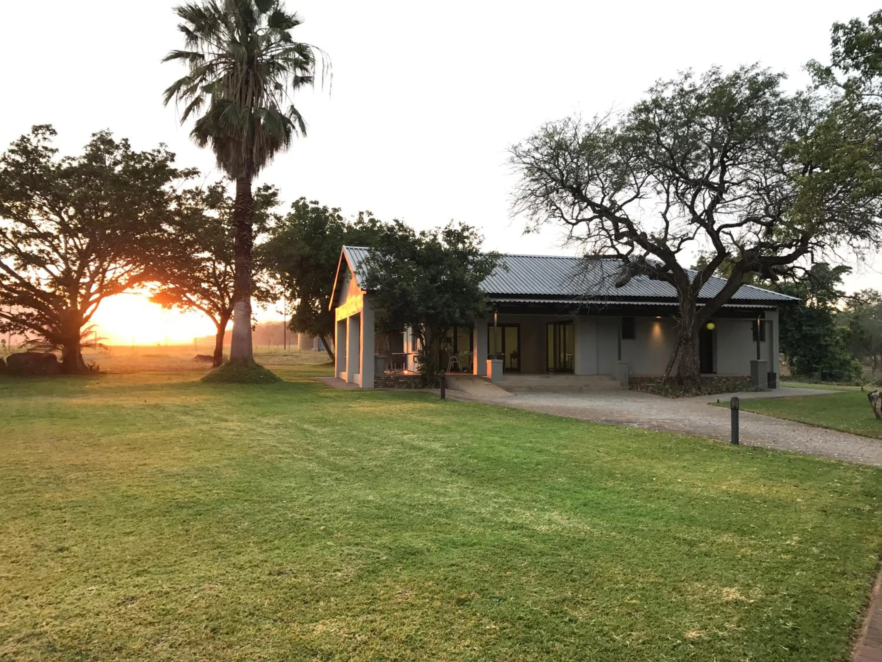 Property building in Hamiltons Lodge & Restaurant