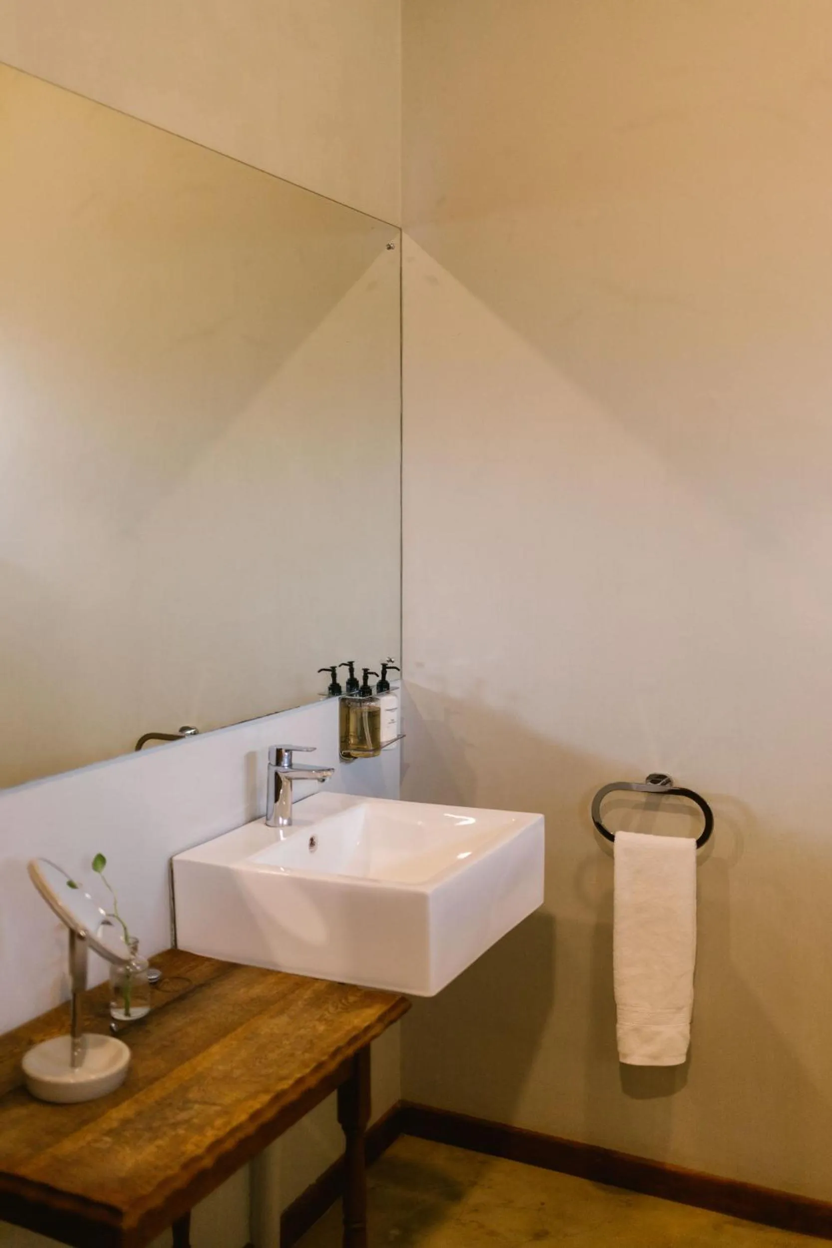 Bathroom in Hamiltons Lodge & Restaurant