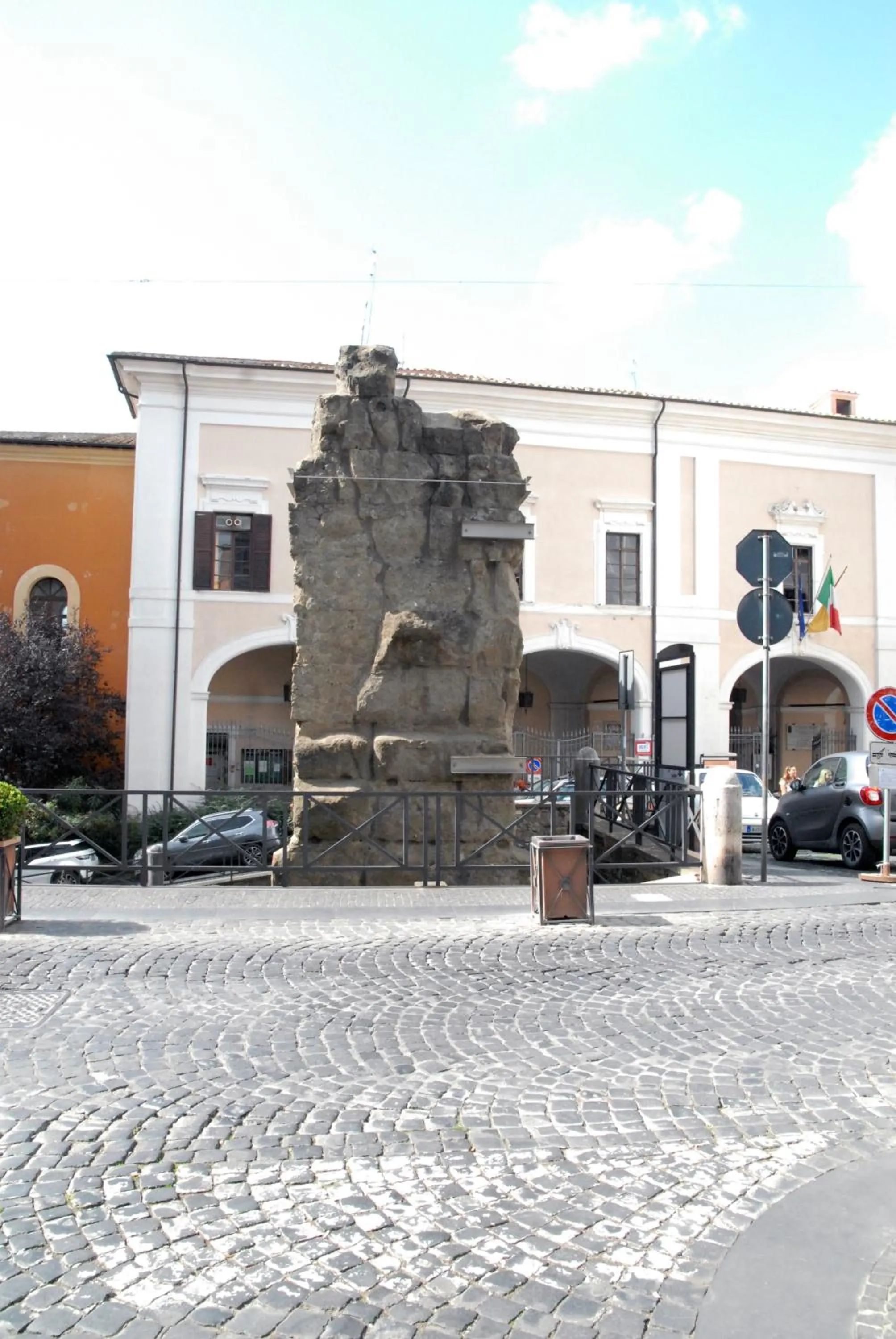 Nearby landmark in Loft 17