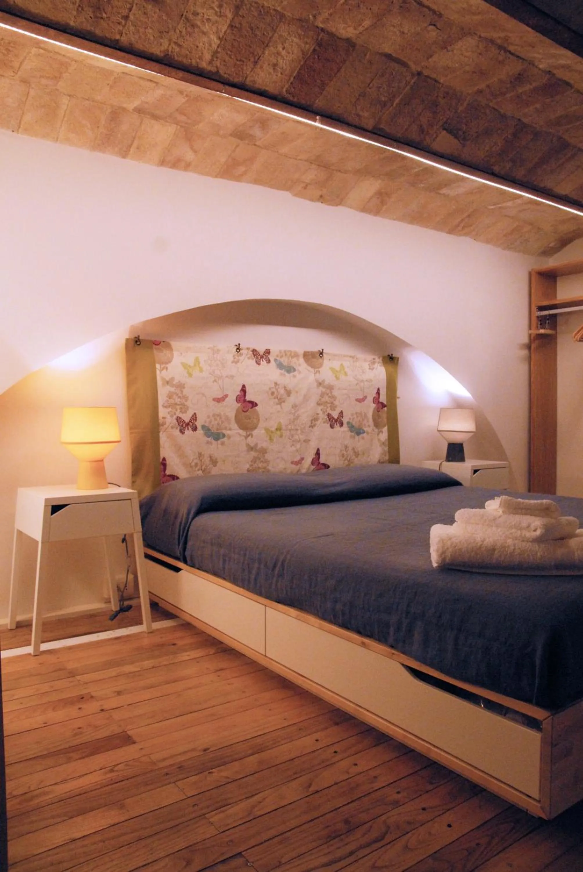 Bedroom, Bed in Loft 17