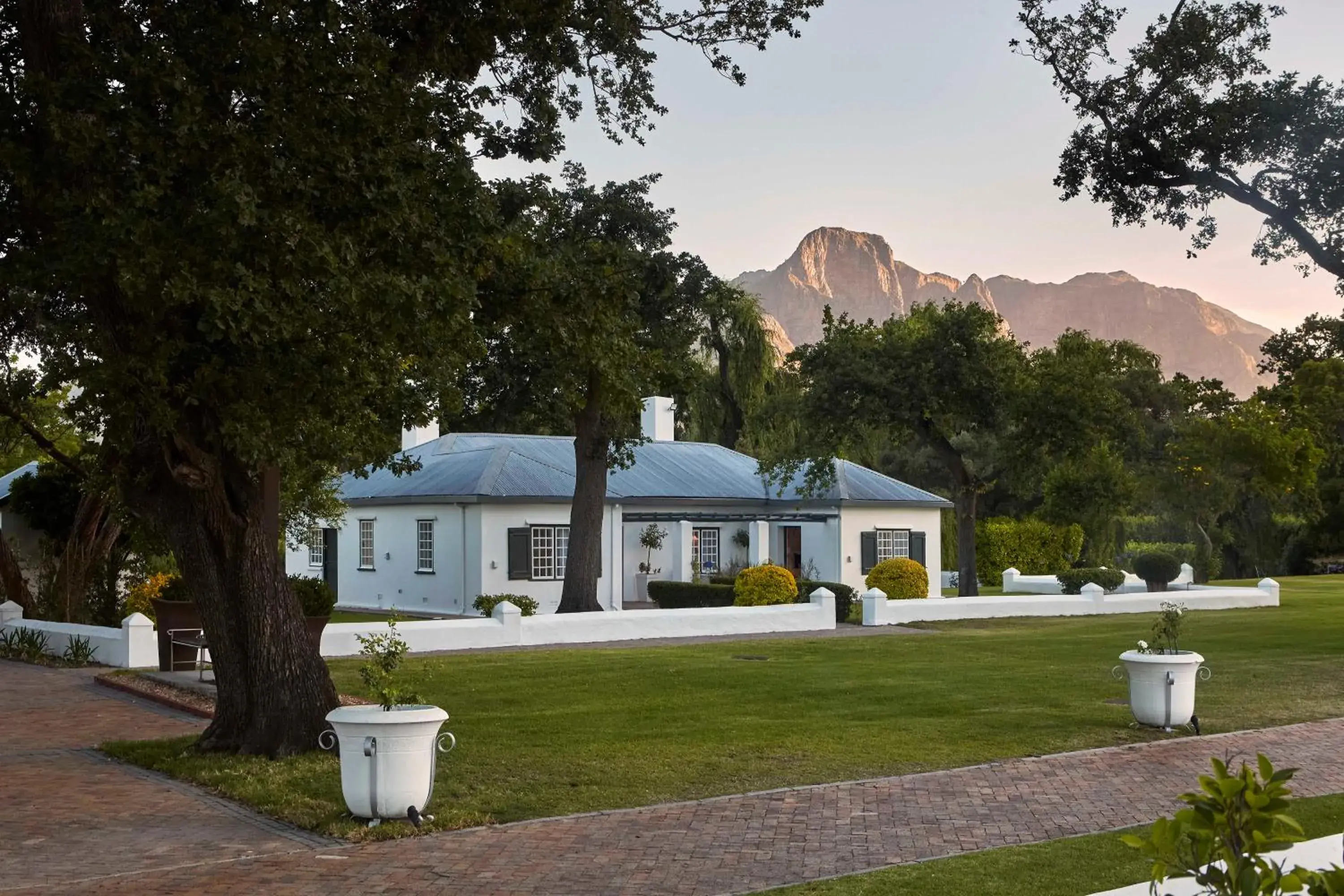 Two-Bedroom Cottage with Garden in Allèe Bleue Wine Estate Two-Bedroom Cottage with Garden in Allèe Bleue Wine Estate