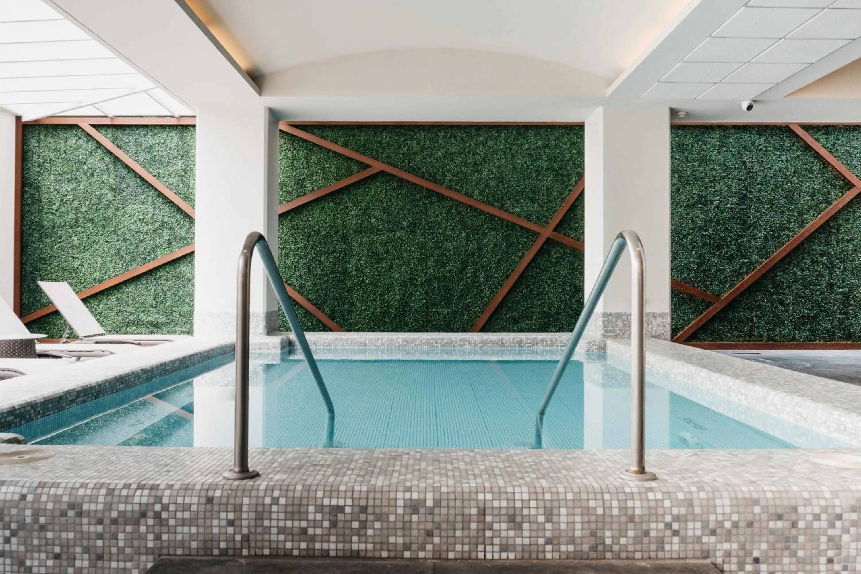 Activities in Crown Victoria Hotel