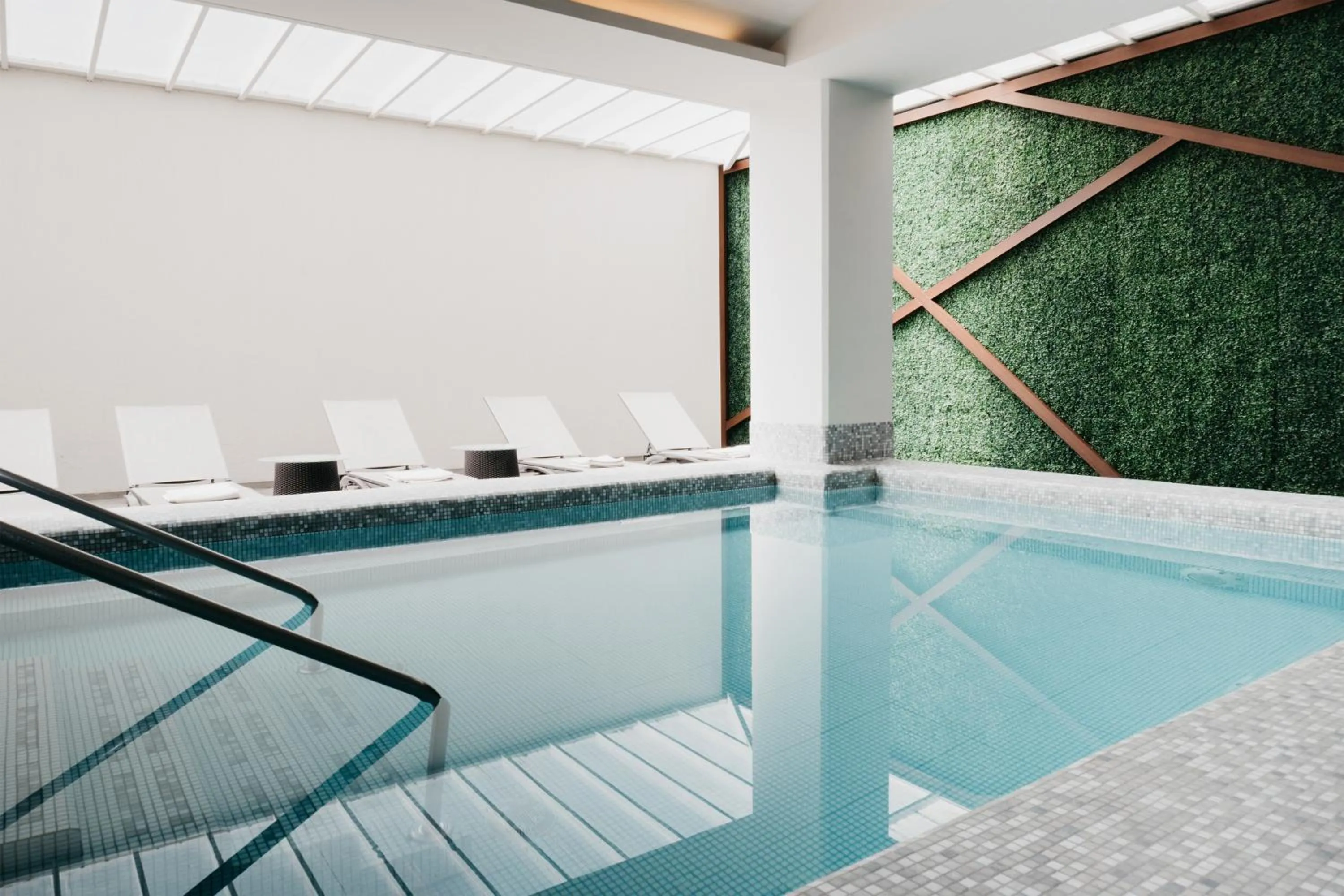 Activities in Crown Victoria Hotel